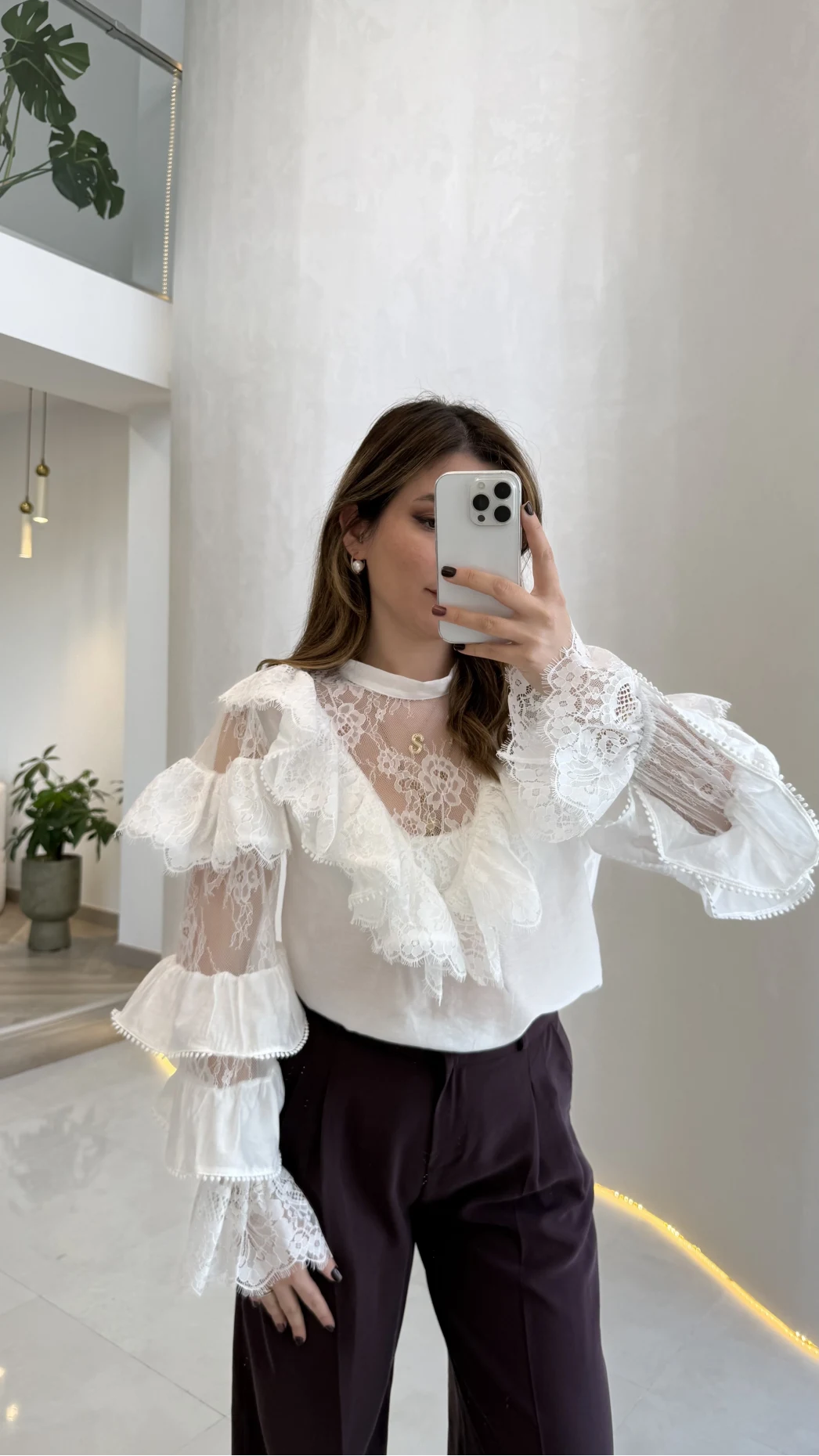 Robi Dantel Detay Fırfırlı Bluz - Ekru - Kod: 39371