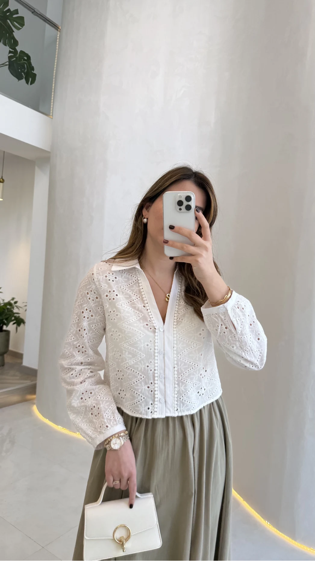 V Yaka Brode Detay Gömlek - Ekru - Kod: 2250