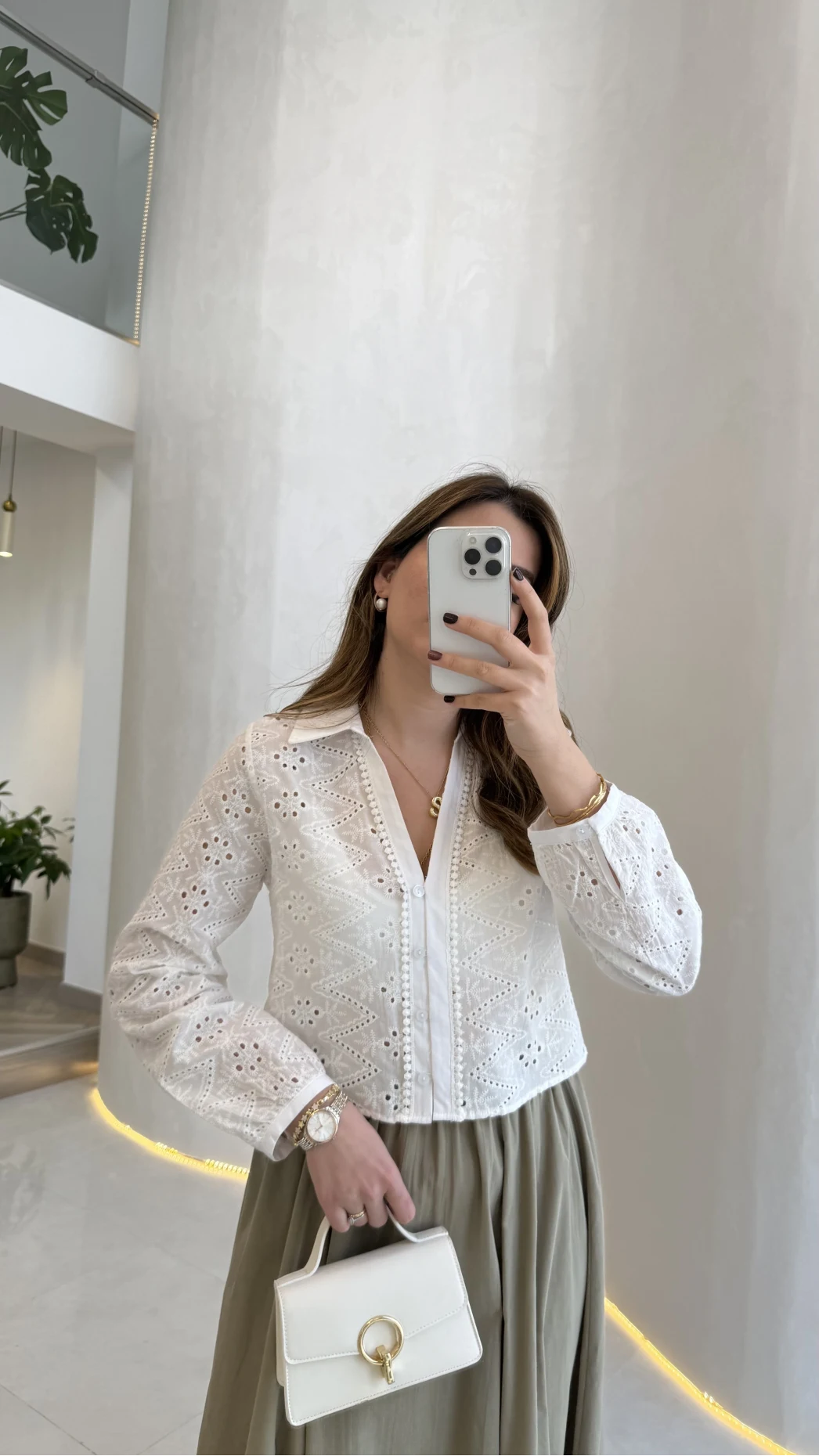 V Yaka Brode Detay Gömlek - Ekru - Kod: 2250