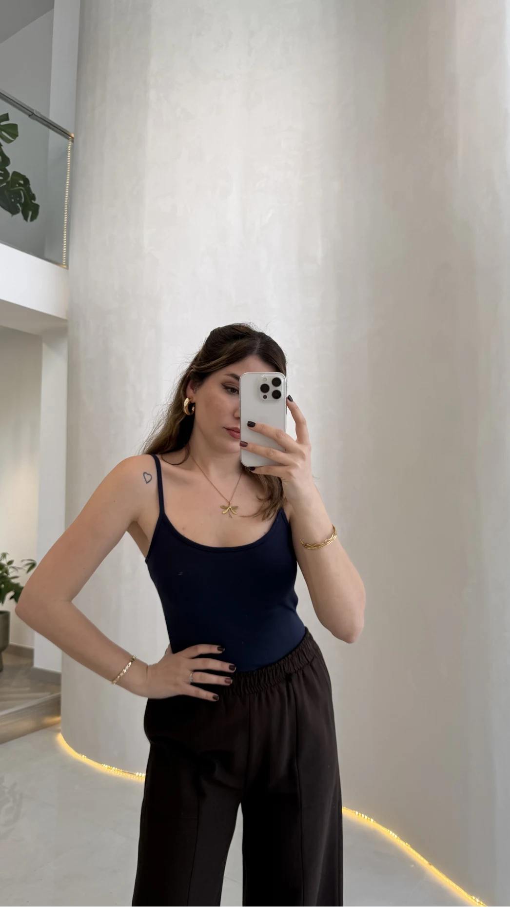 Uzun Göğüs Pedli İnce Askılı Body - Lacivert