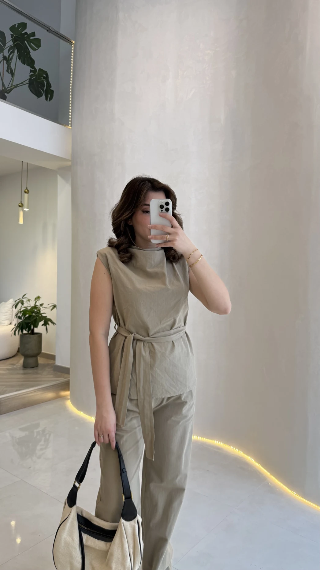 Access Kuşaklı Dik Yaka Sıfır Kol Vatkalı Takım - Vizon - Kod: 8965