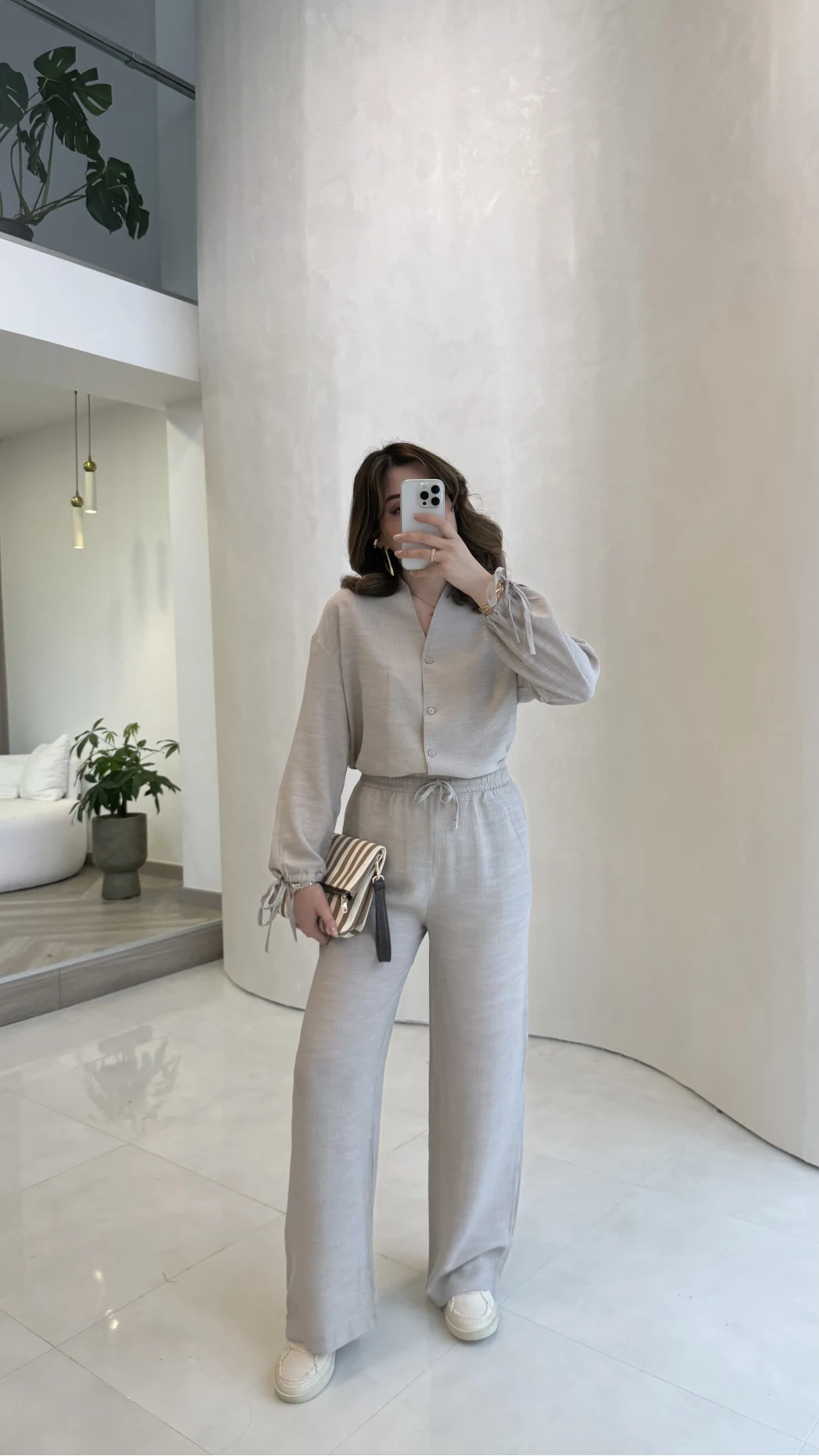 Library V Yaka Bilek Detaylı Gömlek Takım - Taş - Kod: 9050