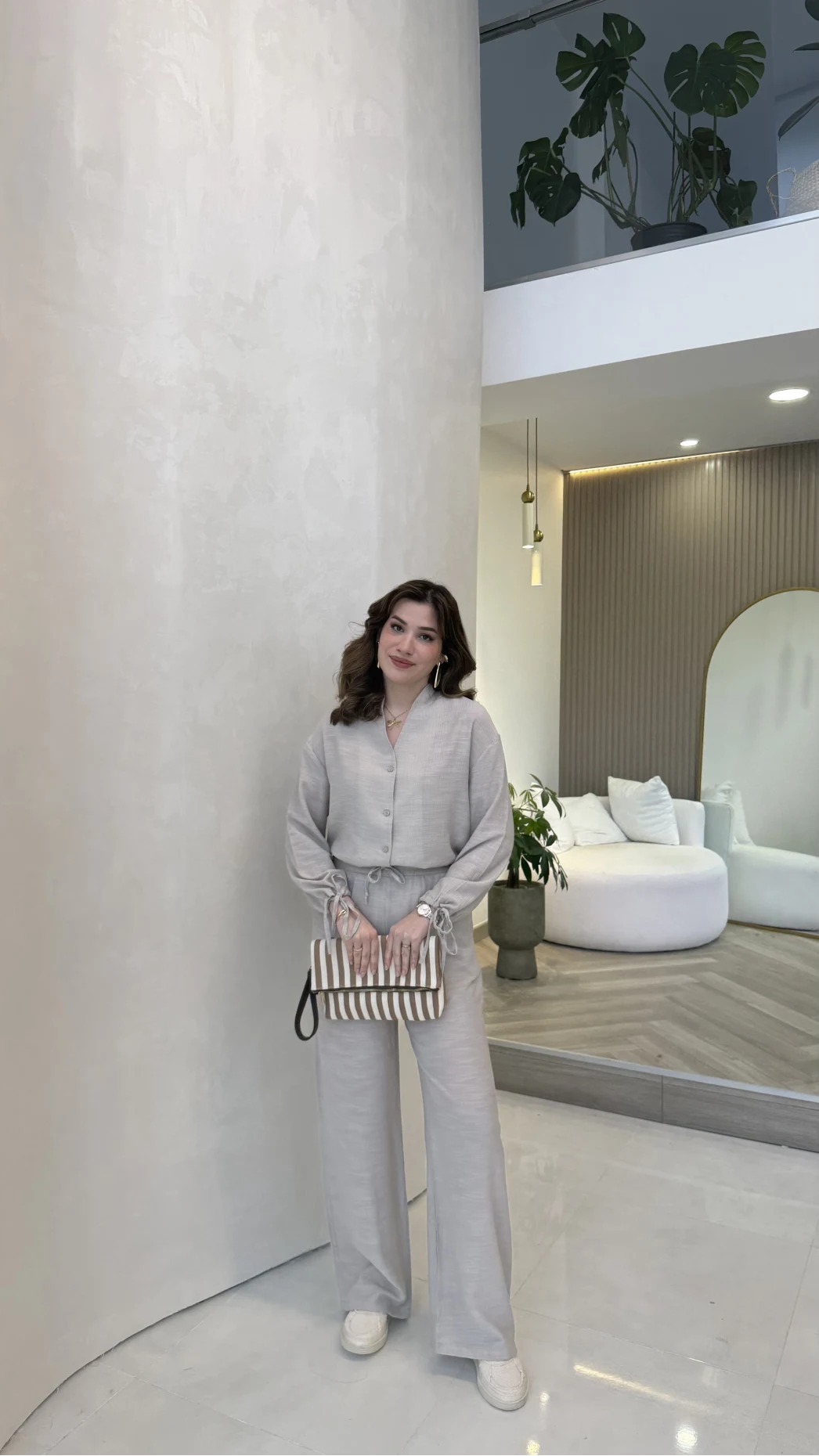 Library V Yaka Bilek Detaylı Gömlek Takım - Taş - Kod: 9050