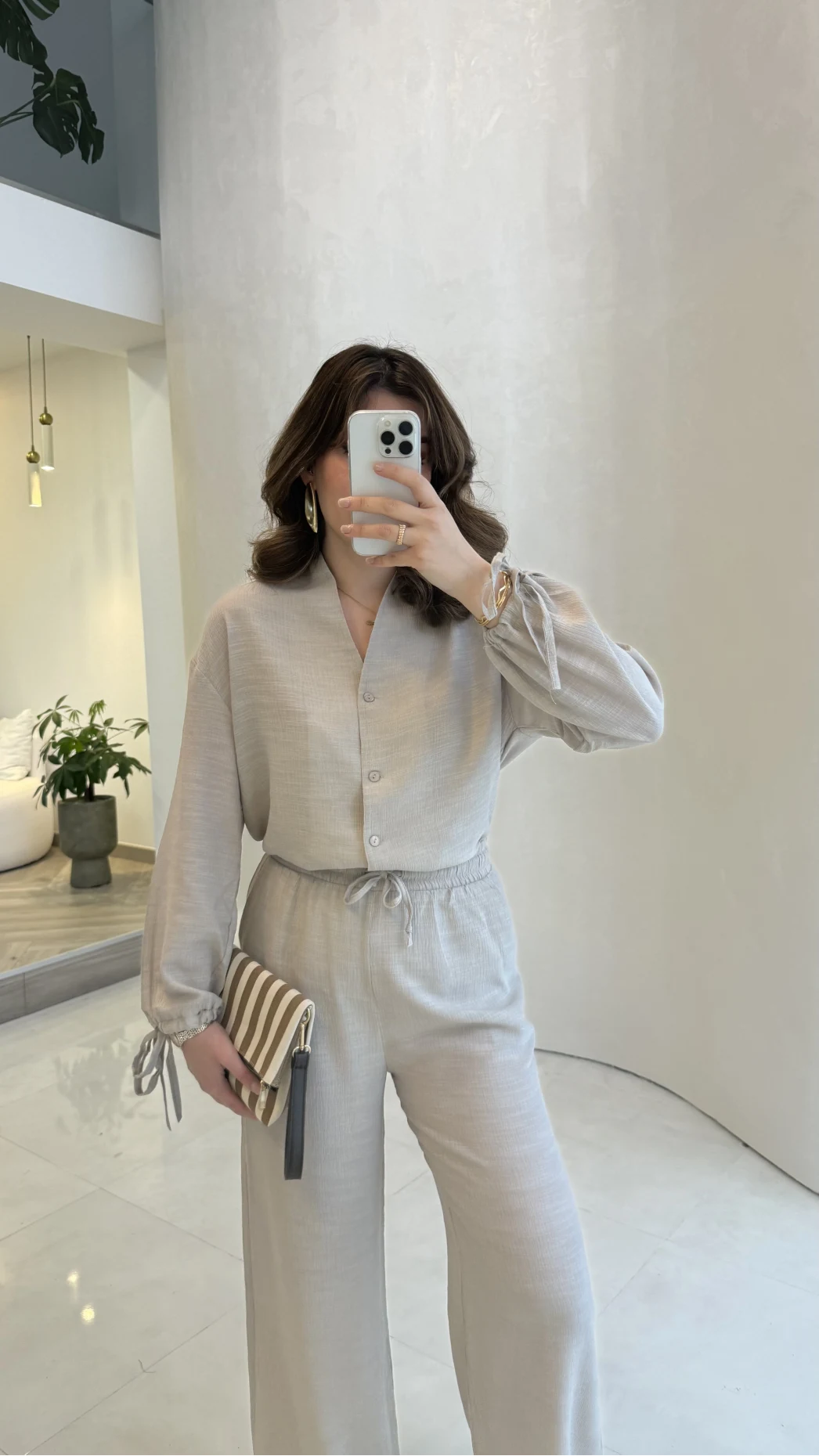 Library V Yaka Bilek Detaylı Gömlek Takım - Taş - Kod: 9050