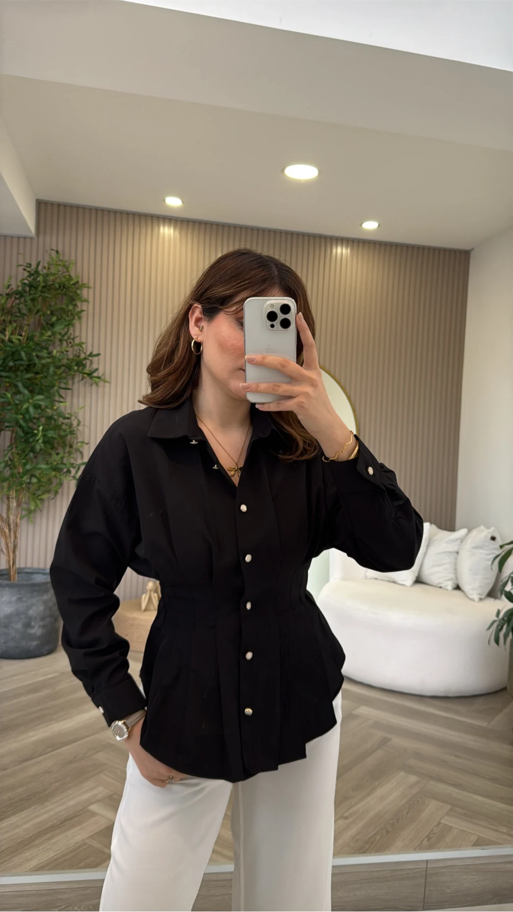 Taş Düğme Detaylı Beli Pileli Gömlek - Siyah - Kod: 2247