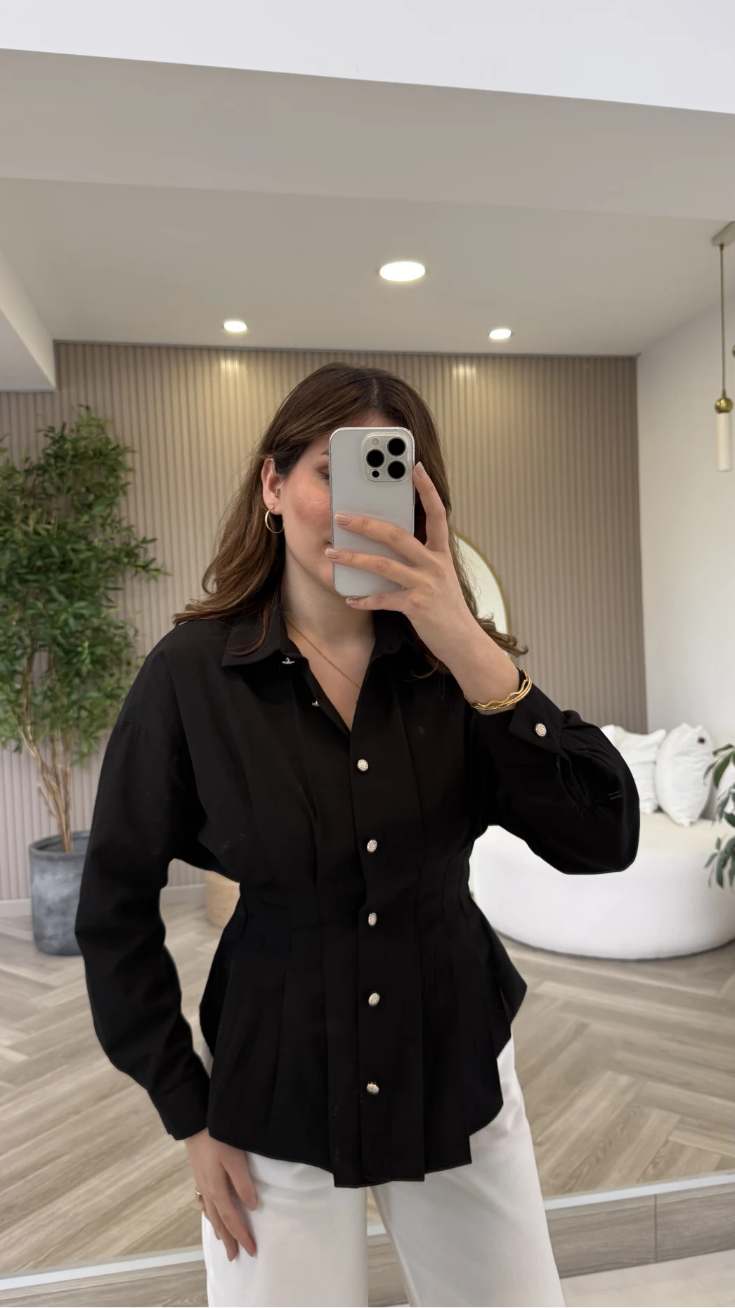 Taş Düğme Detaylı Beli Pileli Gömlek - Siyah - Kod: 2247