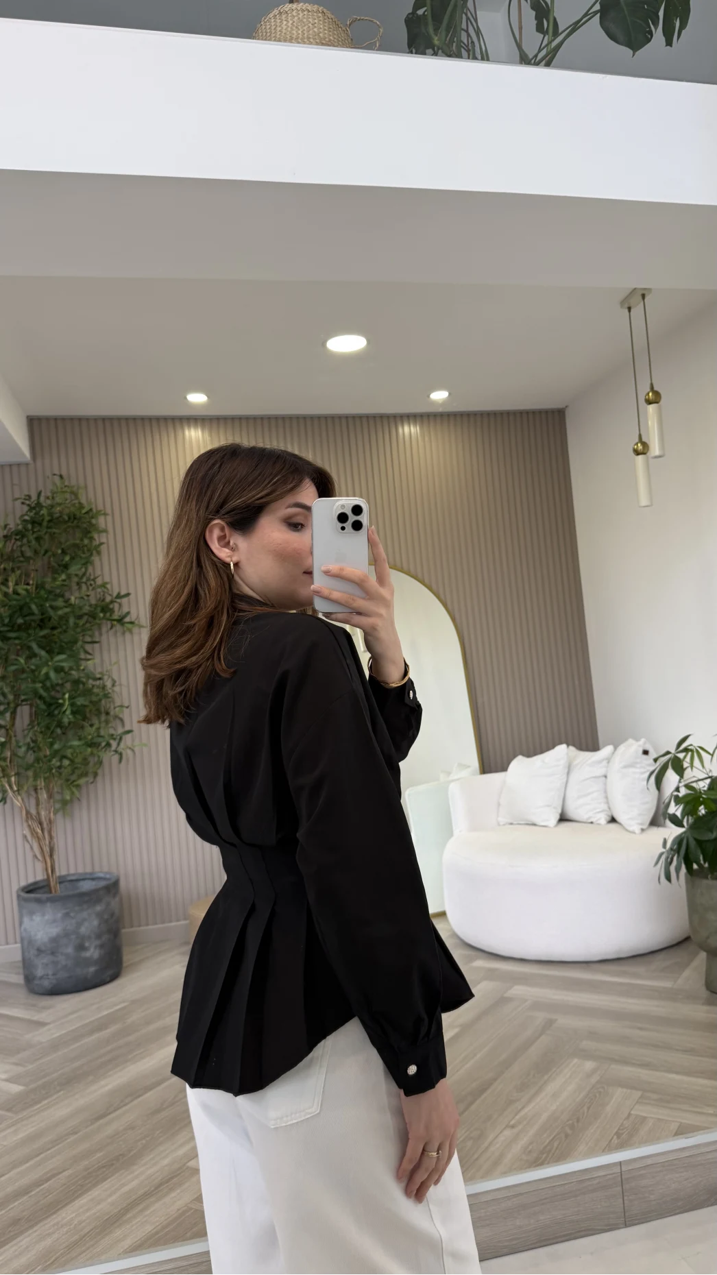 Taş Düğme Detaylı Beli Pileli Gömlek - Siyah - Kod: 2247