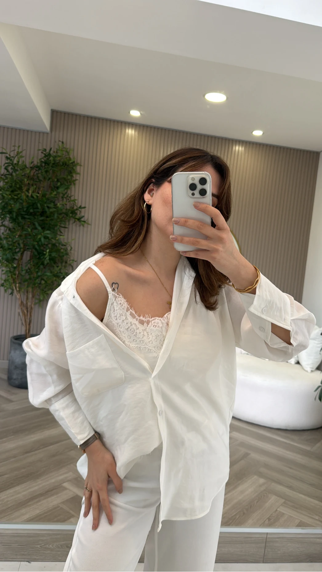 İçi Askılı Dantel Detaylı Gömlek - Ekru - Kod: 2209