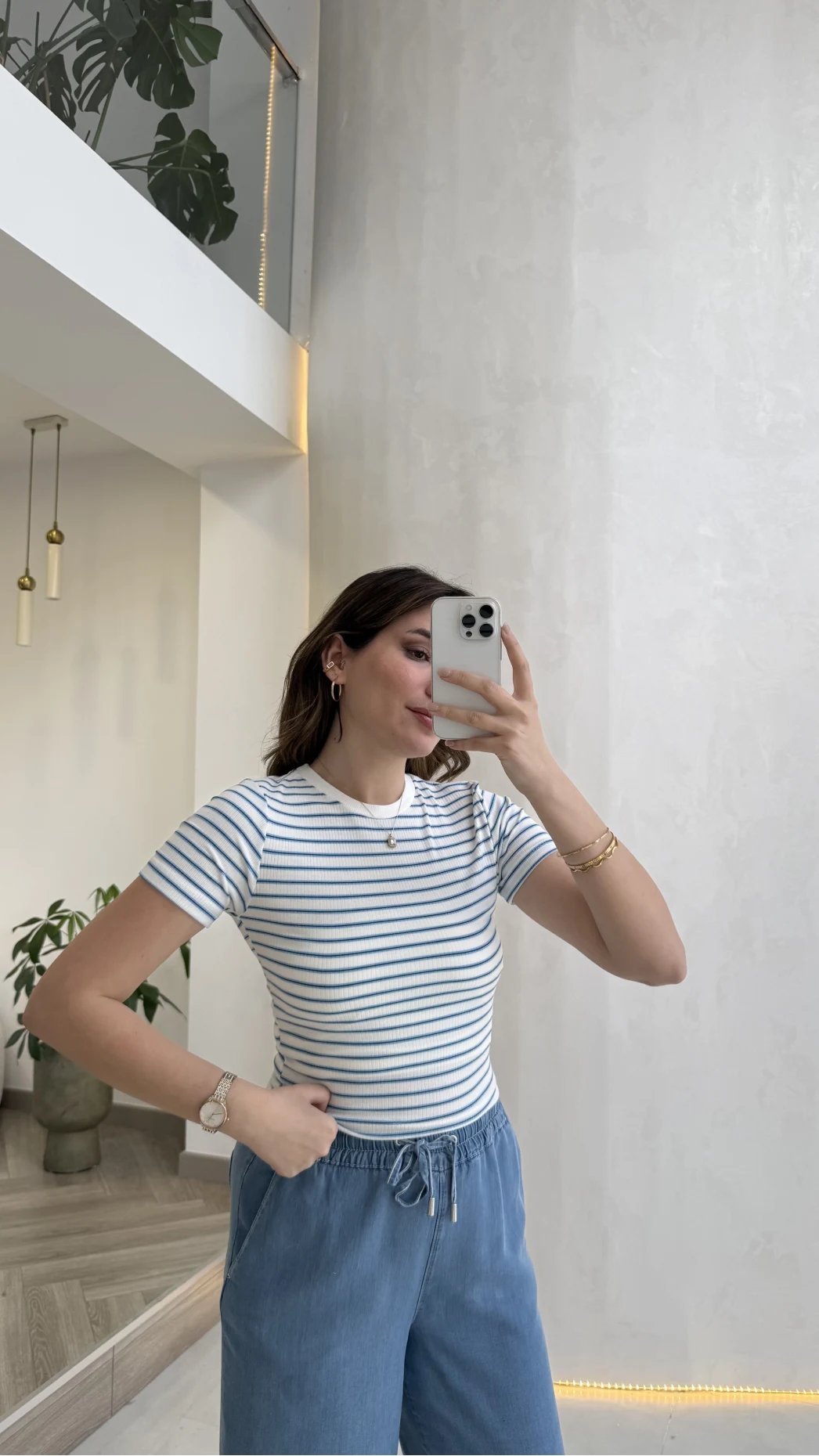 Mavi Çizgili Beyaz Kısa Kol T-shirt - Kod: 6962