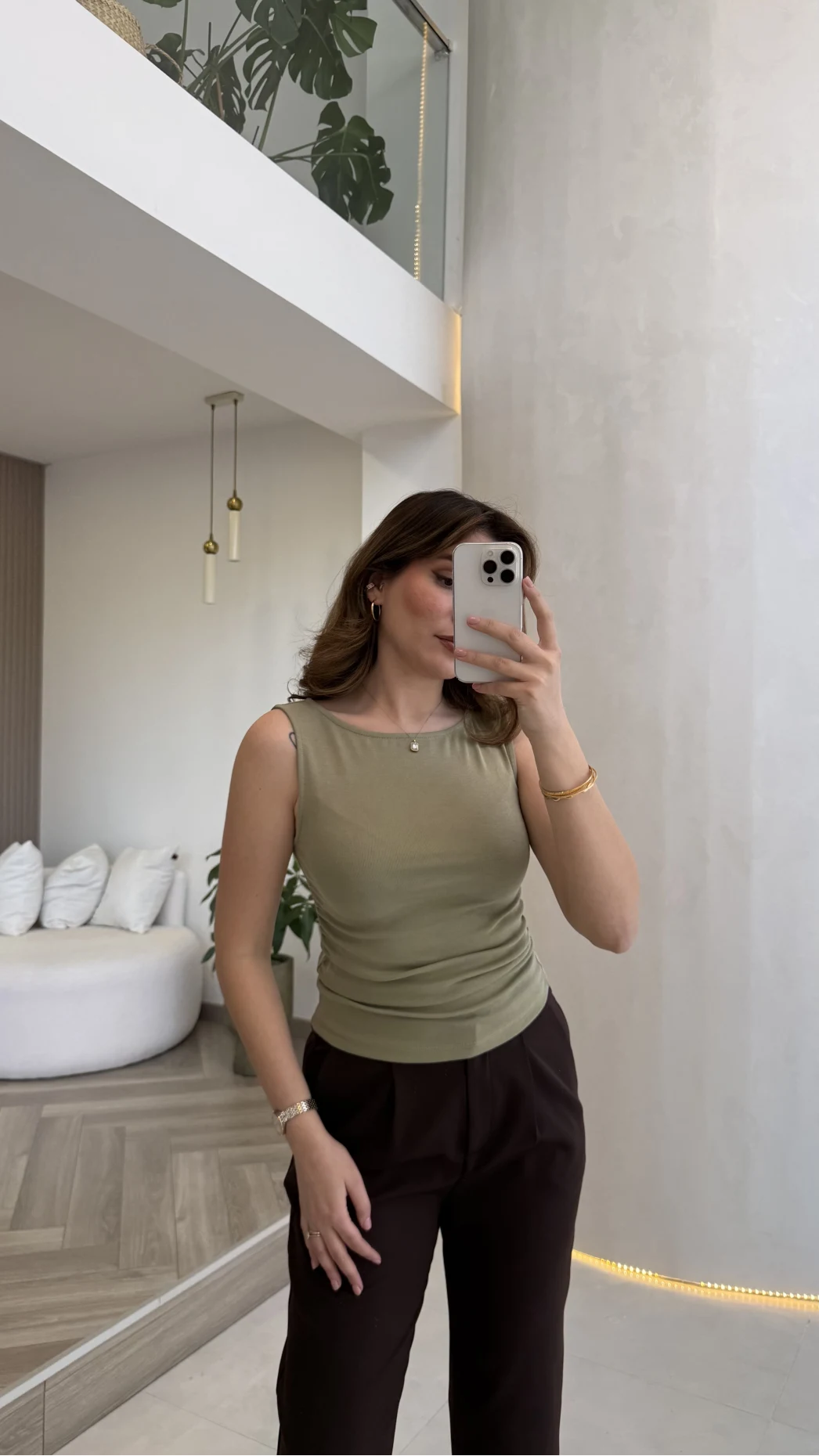 Dilvin Sıfır Kol Beli Büzgü Detaylı Kayık Yaka Body - Çağla - Kod: 31589