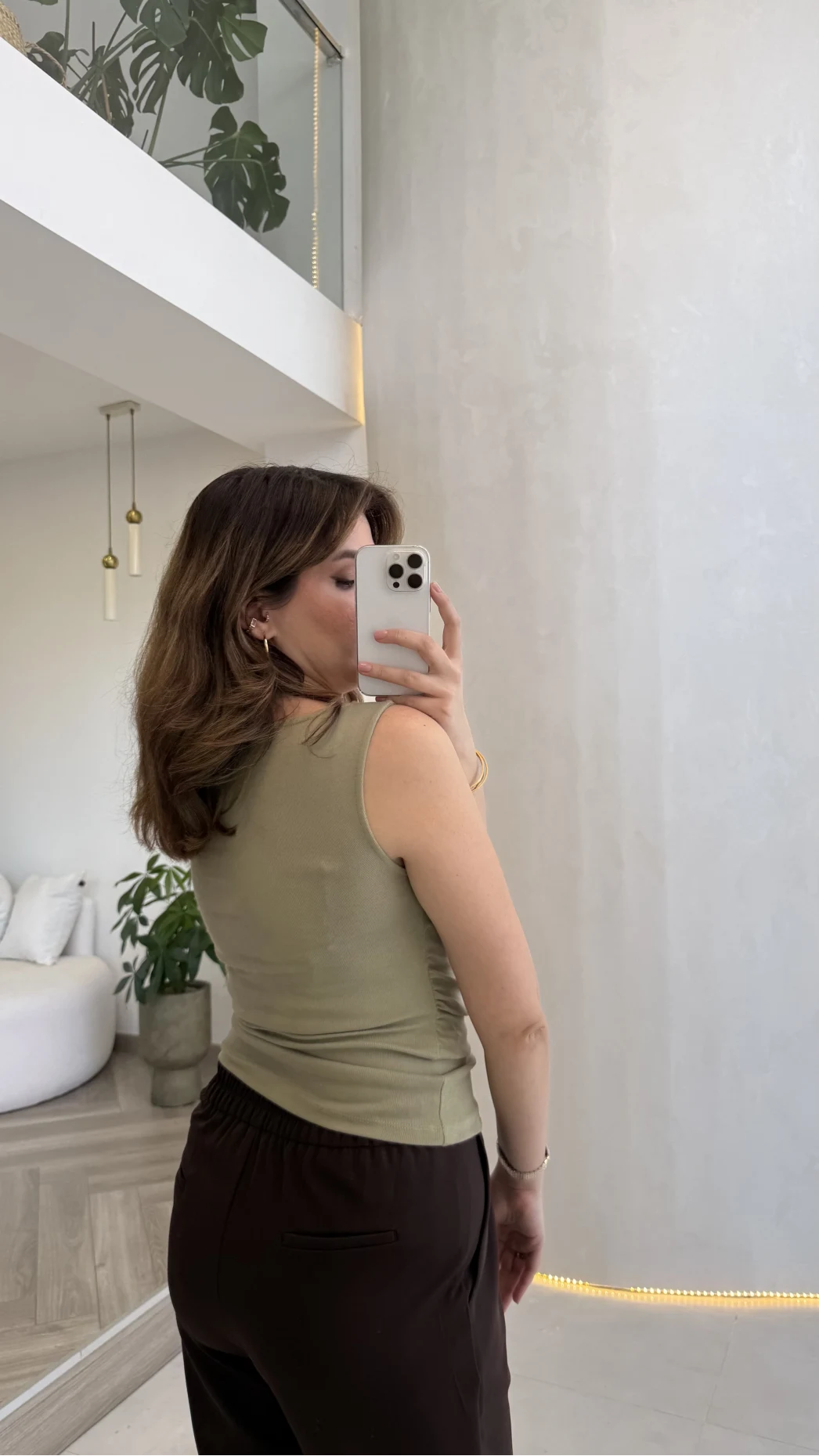 Dilvin Sıfır Kol Beli Büzgü Detaylı Kayık Yaka Body - Çağla - Kod: 31589