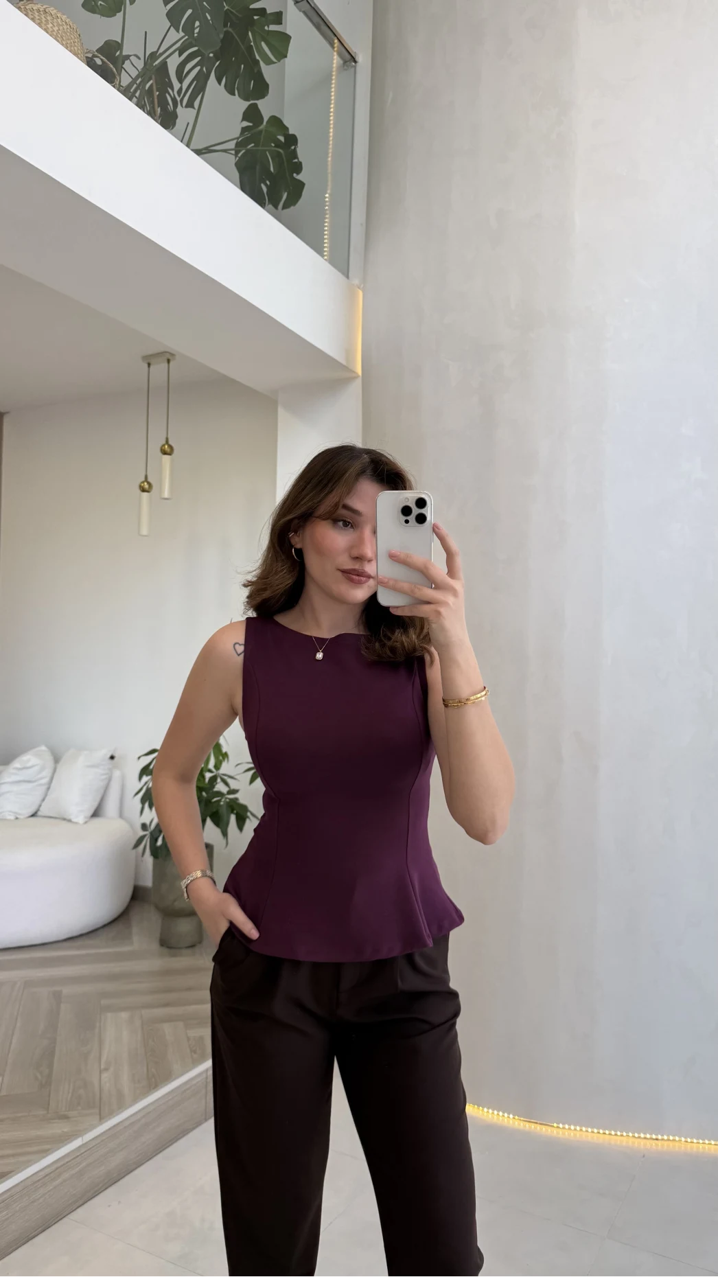 Dilvin Bele Oturan Sıfır Kol Volanlı Body - Mor - Kod: 21001