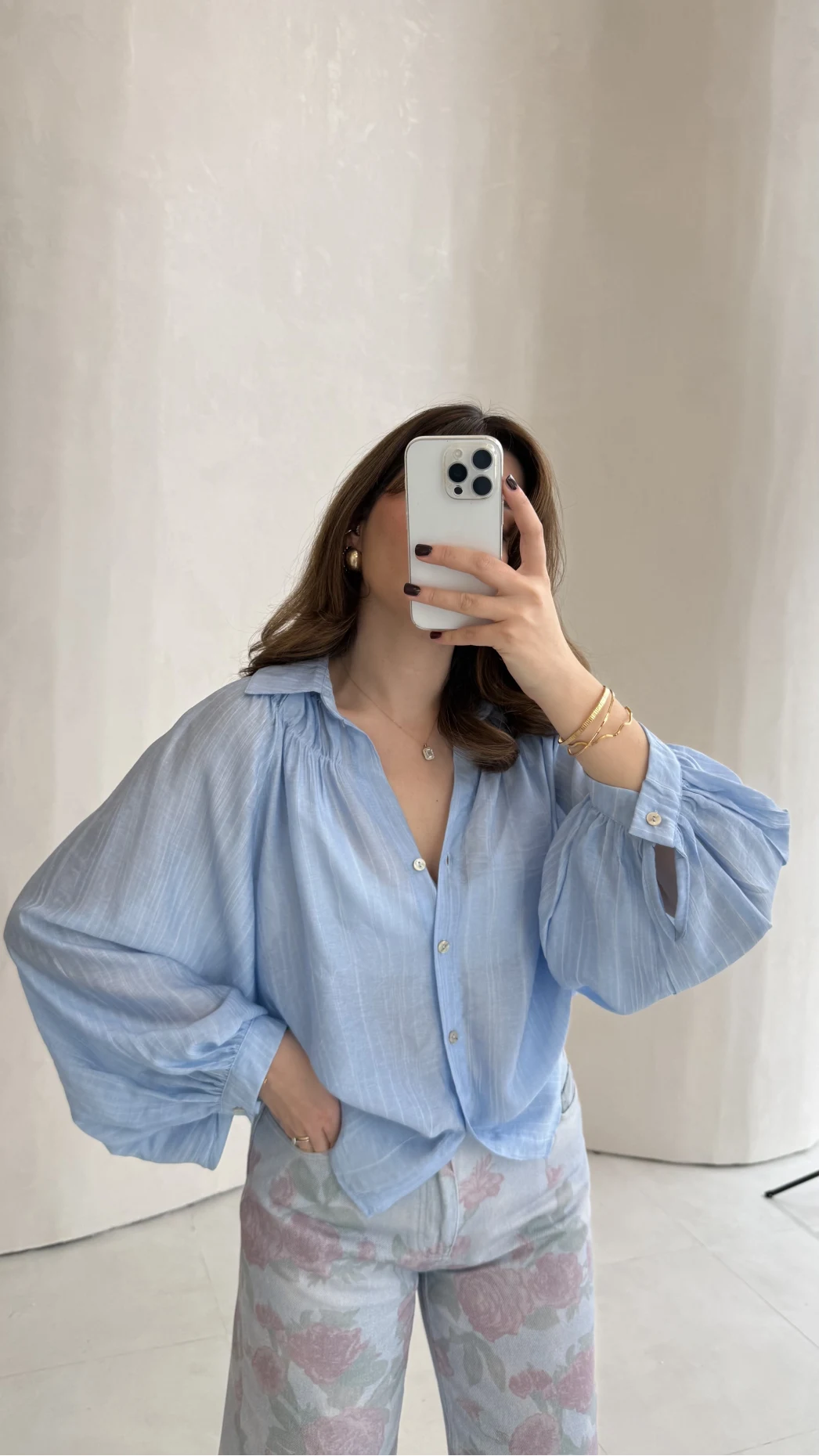 Sweden Yakası Gipeli Balon Kol V Yaka Çizgili Gömlek - Mavi - Kod: 580768