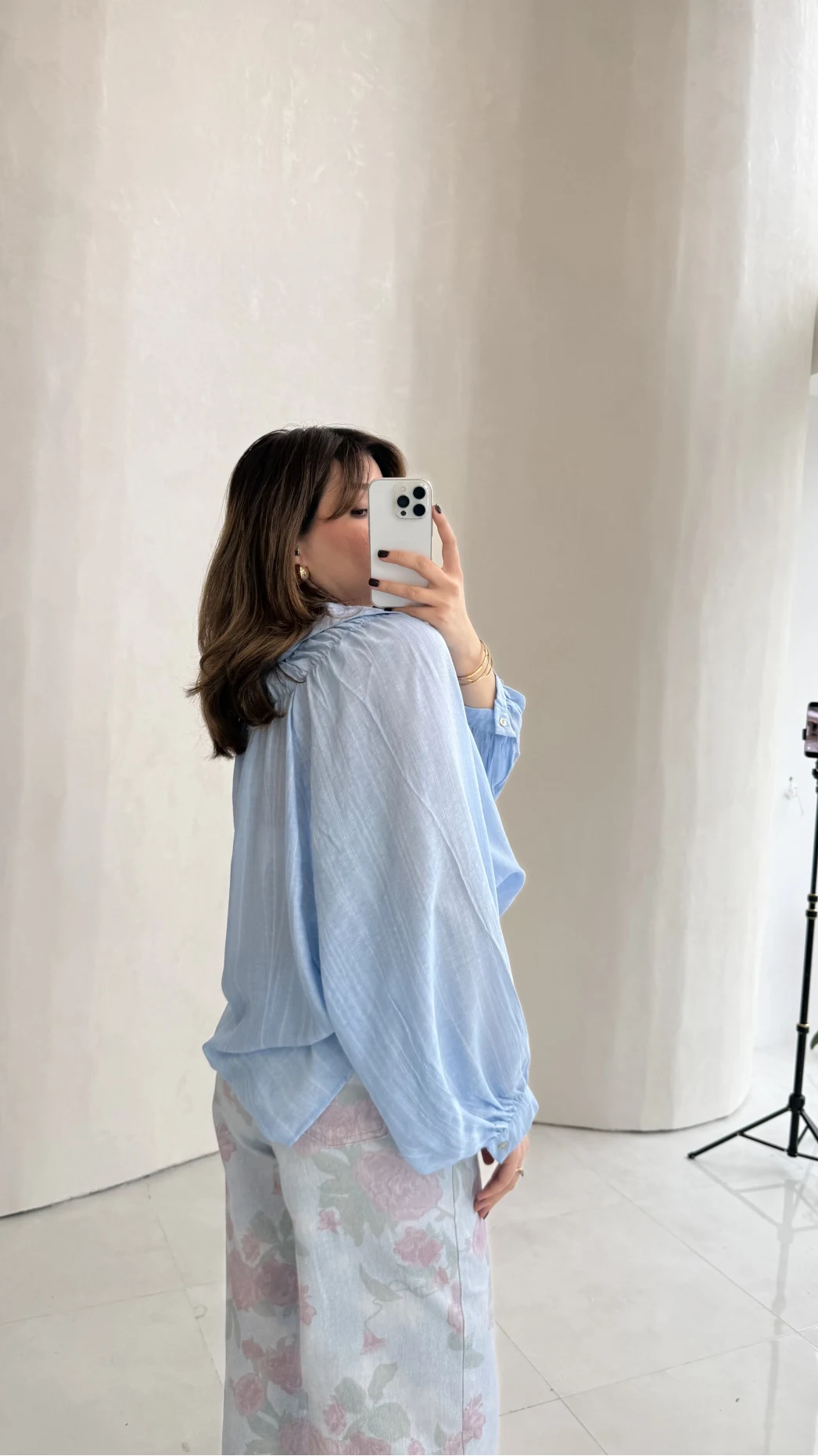 Sweden Yakası Gipeli Balon Kol V Yaka Çizgili Gömlek - Mavi - Kod: 580768