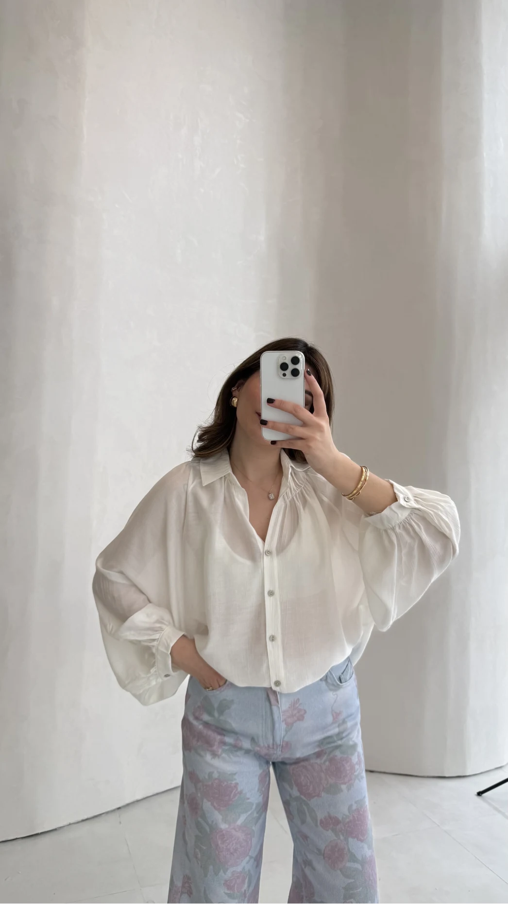 Sweden Yakası Gipeli Balon Kol V Yaka Çizgili Gömlek - Beyaz - Kod: 580768