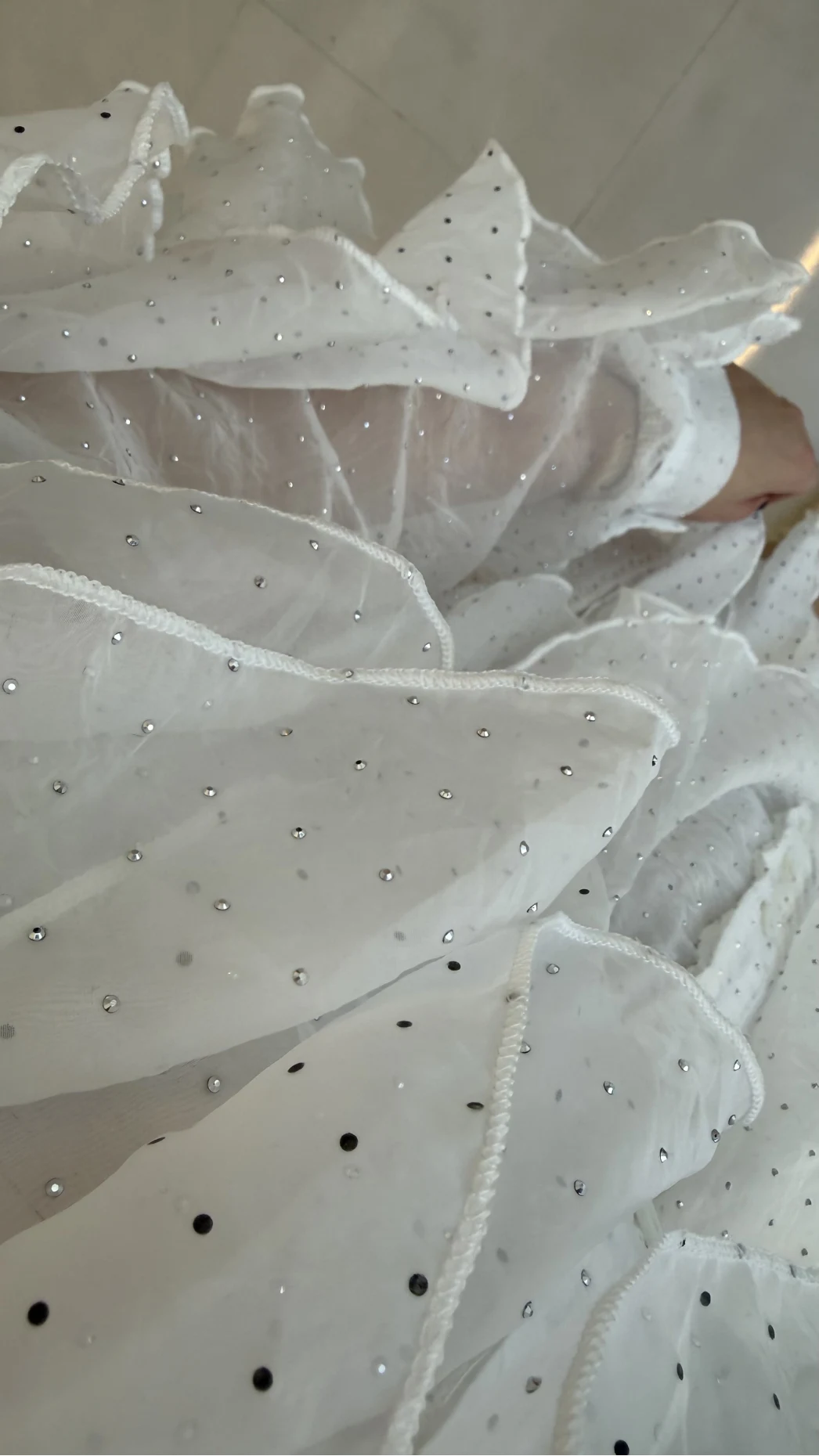 Taşlı Fırfır Detay Kuşaklı Elbise - Beyaz - Kod: 39369