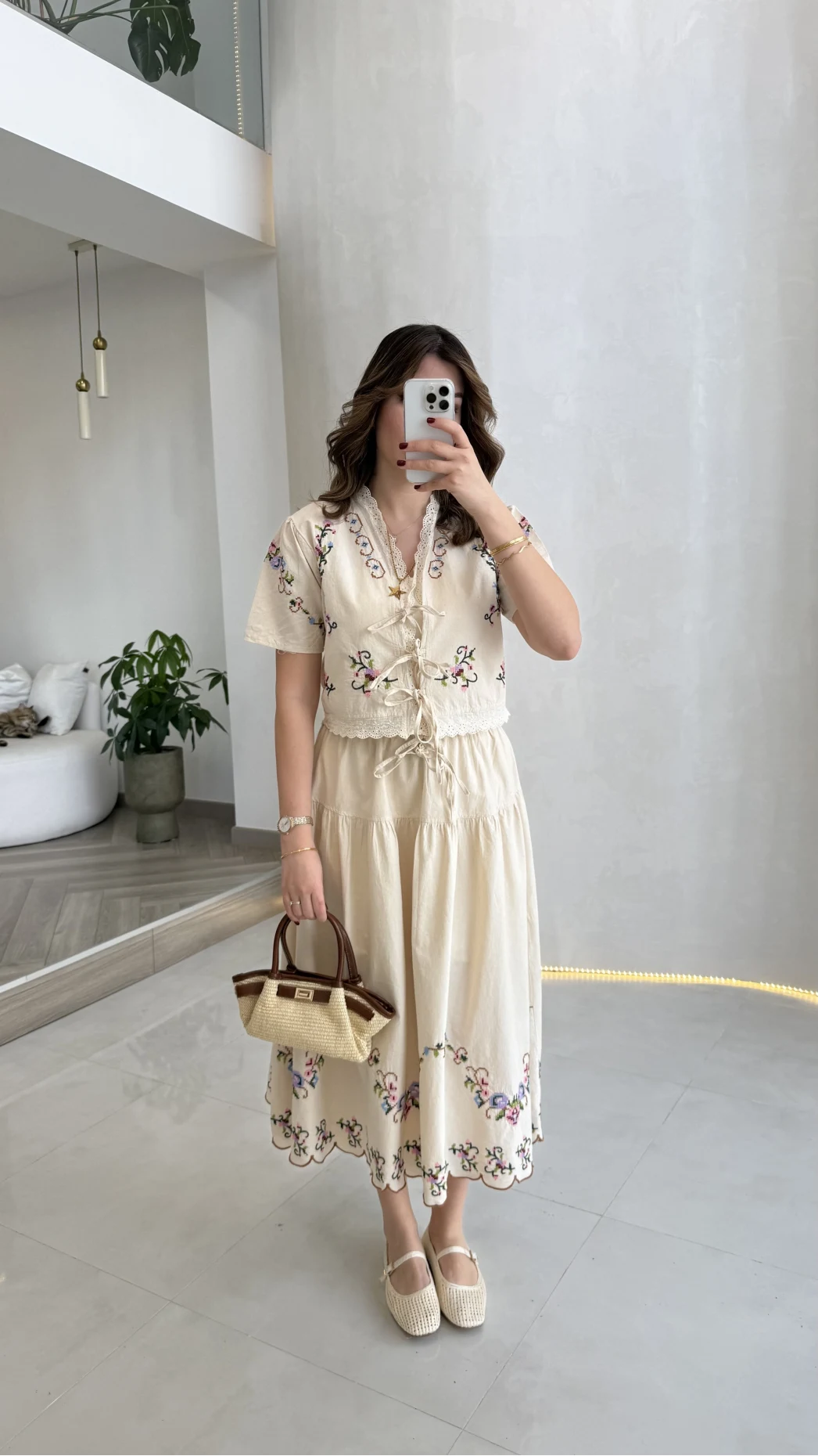 Renkli Nakış Kumaş Bluz Etek Takım - Bej