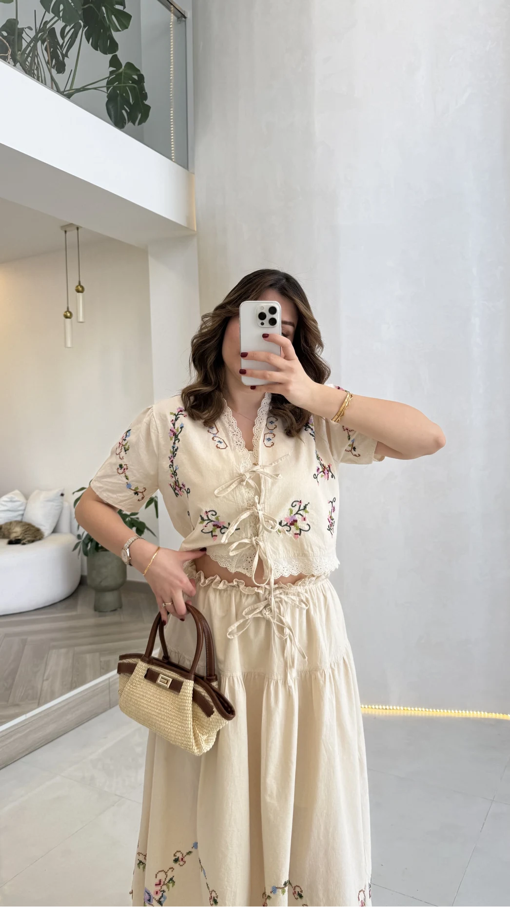 Renkli Nakış Kumaş Bluz Etek Takım - Bej