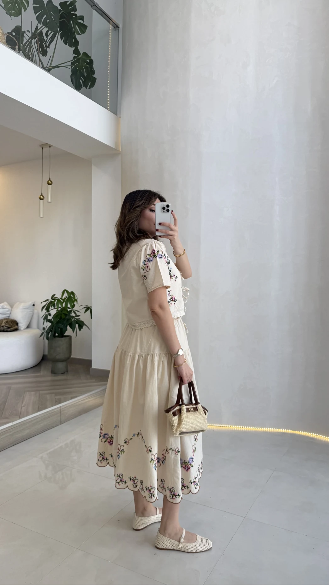 Renkli Nakış Kumaş Bluz Etek Takım - Bej