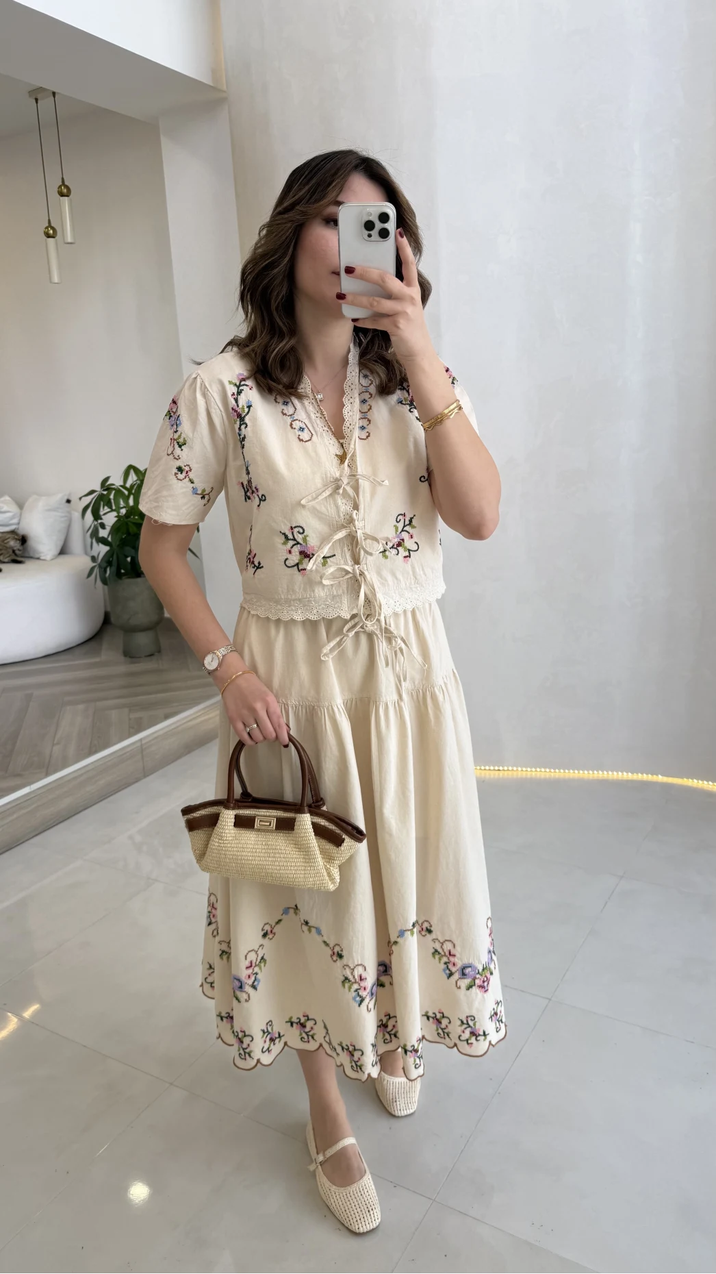 Renkli Nakış Kumaş Bluz Etek Takım - Bej