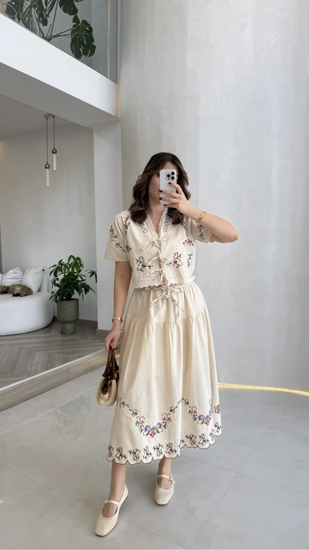 Renkli Nakış Kumaş Bluz Etek Takım - Bej