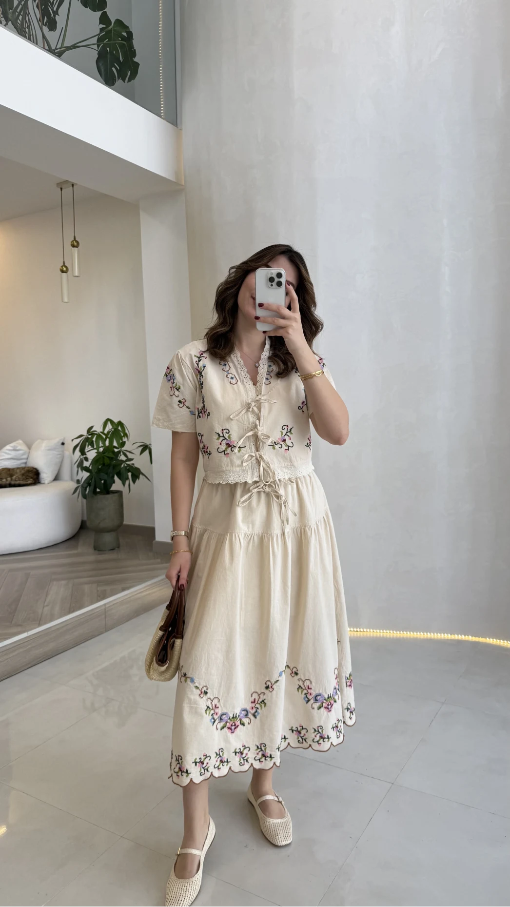 Renkli Nakış Kumaş Bluz Etek Takım - Bej