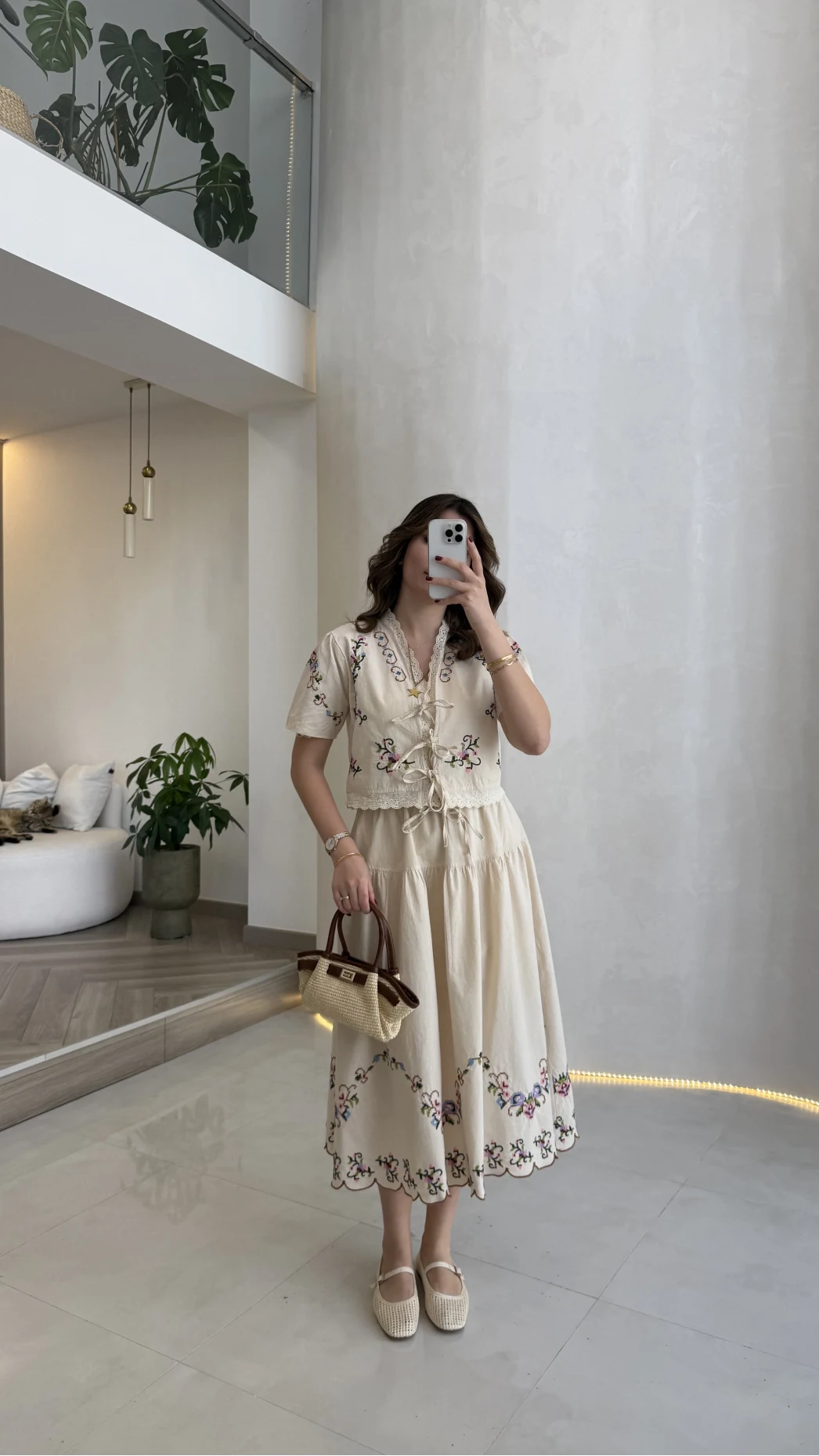 Renkli Nakış Kumaş Bluz Etek Takım - Bej