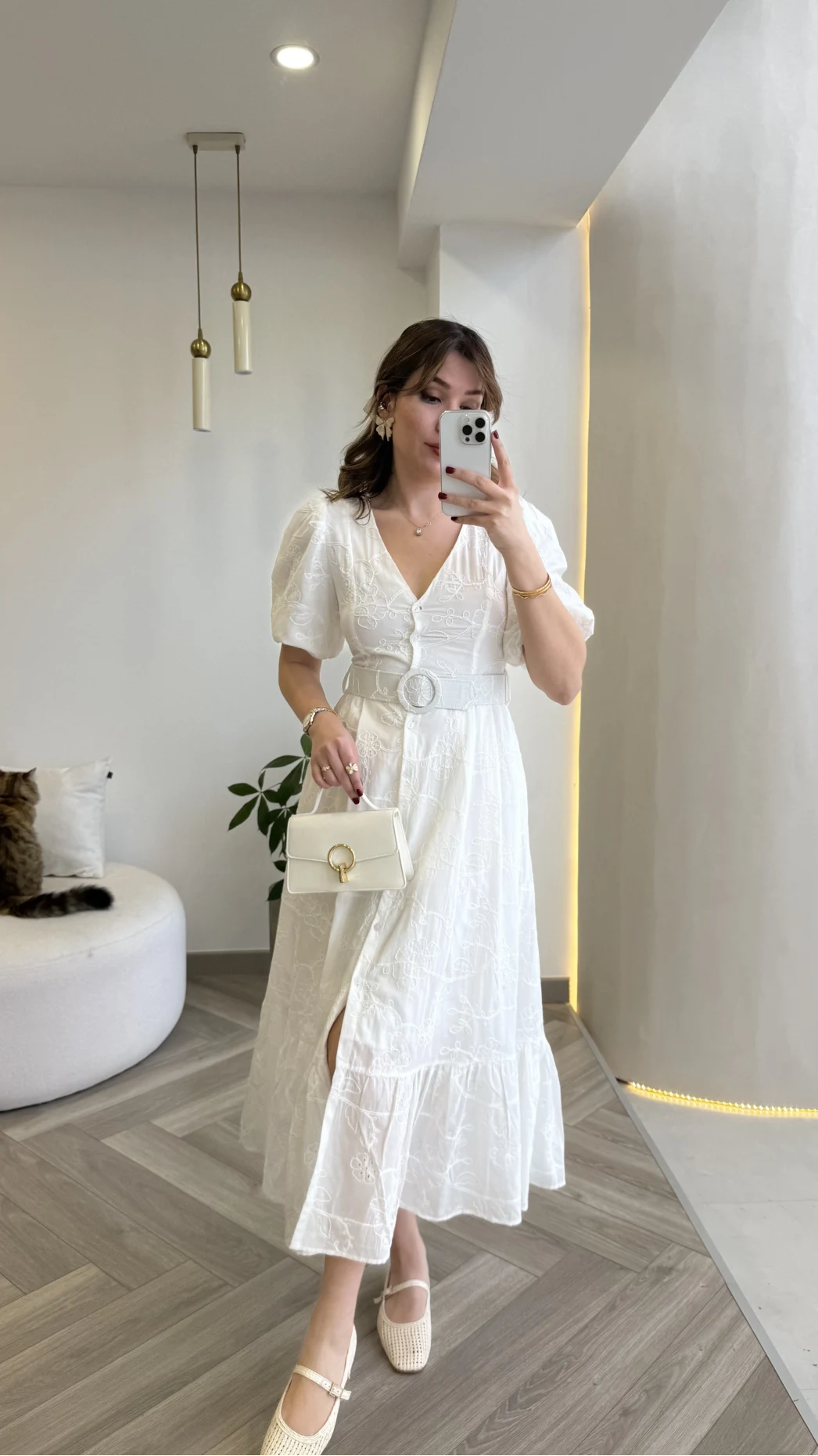 V Yaka Balon Kol Çiçek Nakışlı Kemerli Pamuk Elbise - Beyaz - Kod: 3076