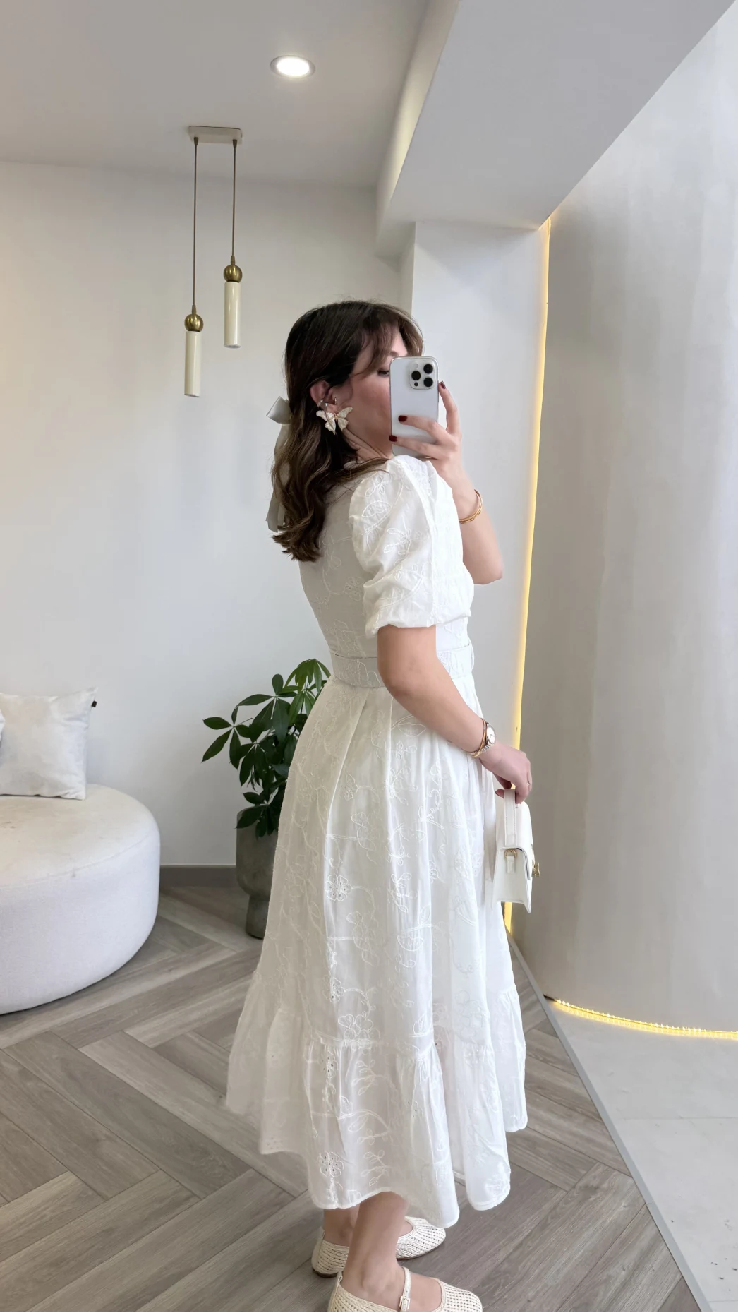 V Yaka Balon Kol Çiçek Nakışlı Kemerli Pamuk Elbise - Beyaz - Kod: 3076