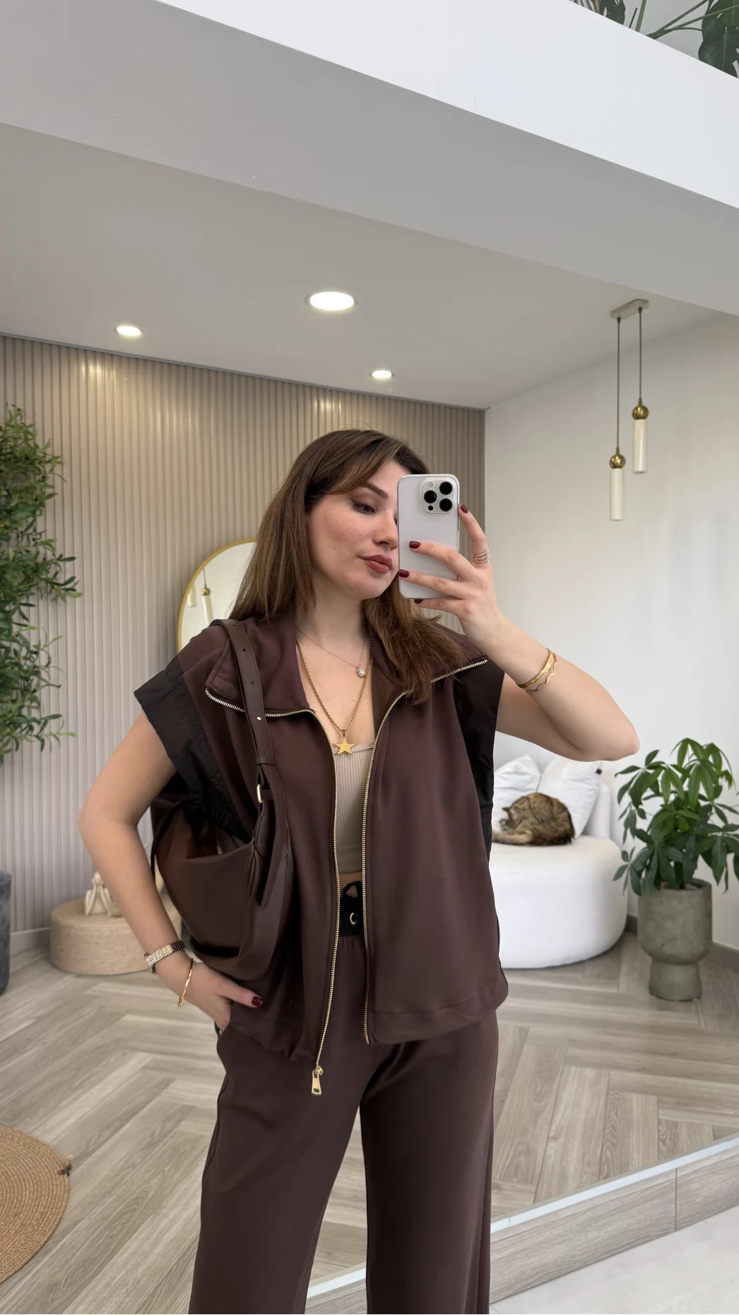 Gold Detaylı Paraşüt Kumaşlı Yelek Eşofman Takım - Kahverengi - Kod: 4110