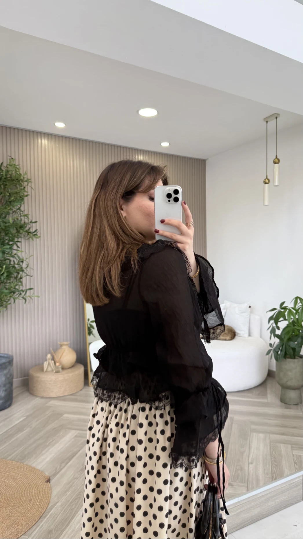 Sebastian Dantel Detay Fırfırlı Bluz - Siyah - Kod: 1075