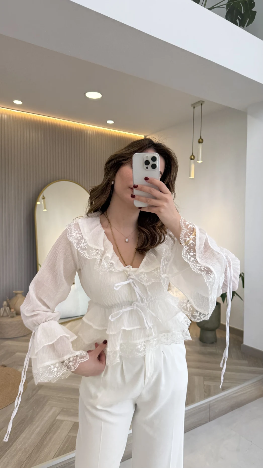 Sebastian Dantel Detay Fırfırlı Bluz - Beyaz - Kod: 1075