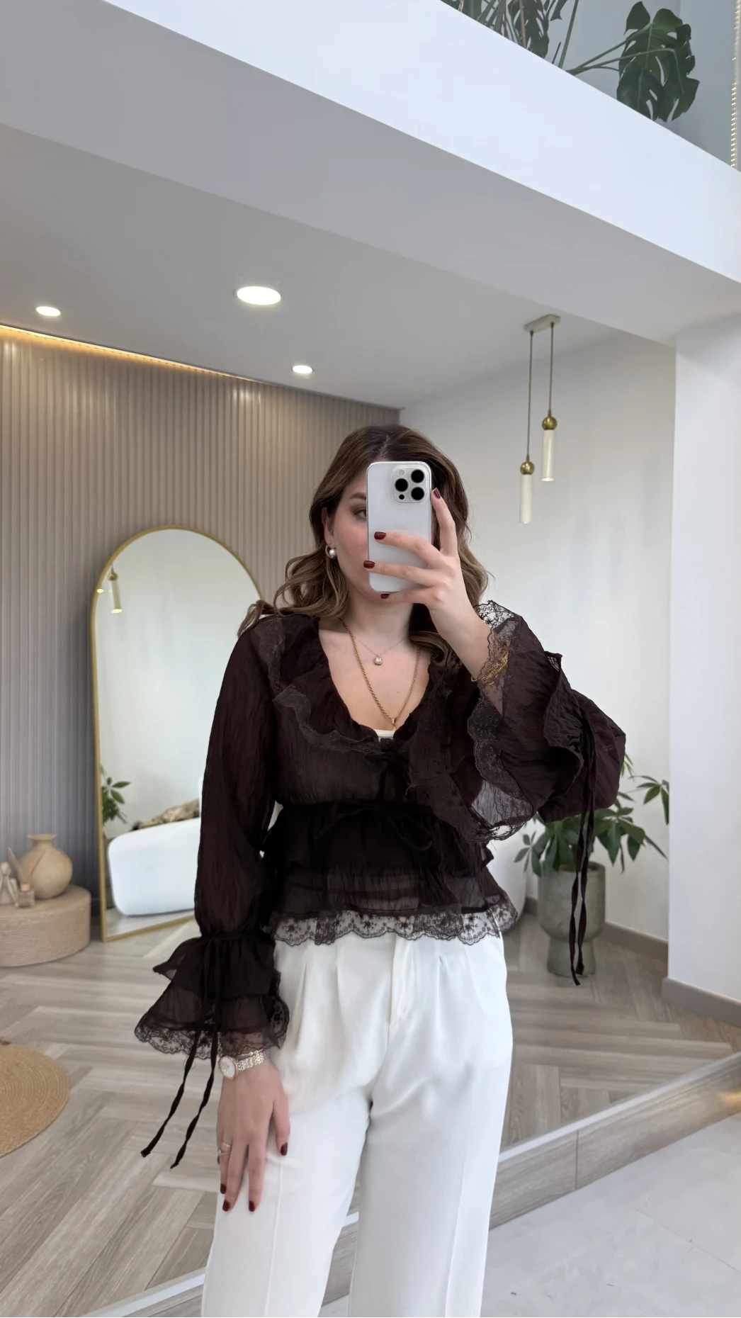 Sebastian Dantel Detay Fırfırlı Bluz - Kahverengi - Kod: 1075