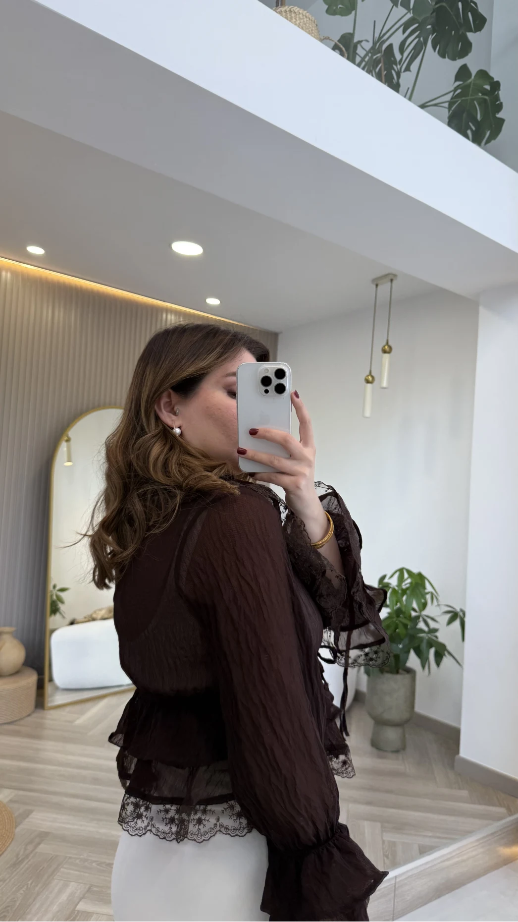 Sebastian Dantel Detay Fırfırlı Bluz - Kahverengi - Kod: 1075