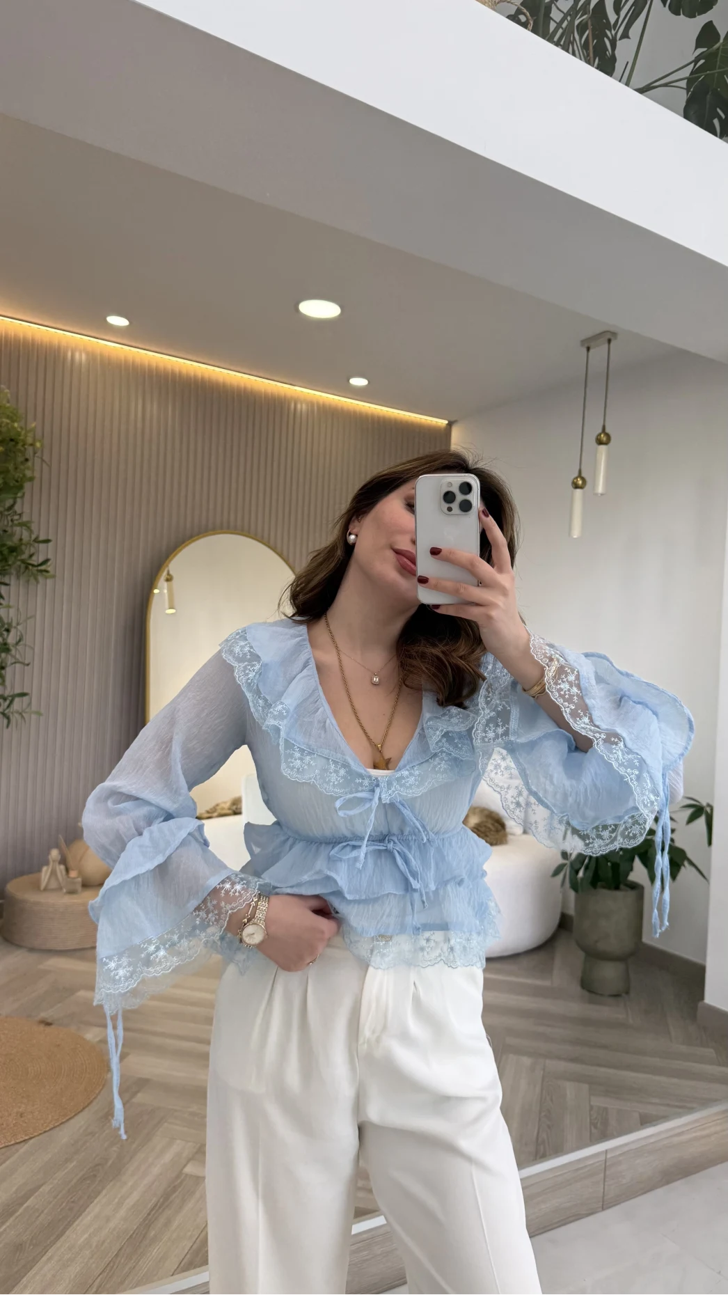 Sebastian Dantel Detay Fırfırlı Bluz - Mavi - Kod: 1075