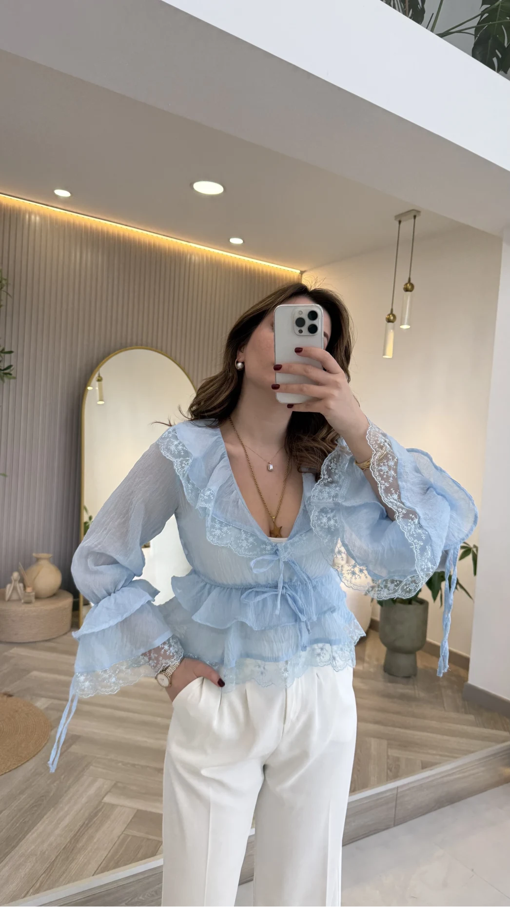 Sebastian Dantel Detay Fırfırlı Bluz - Mavi - Kod: 1075