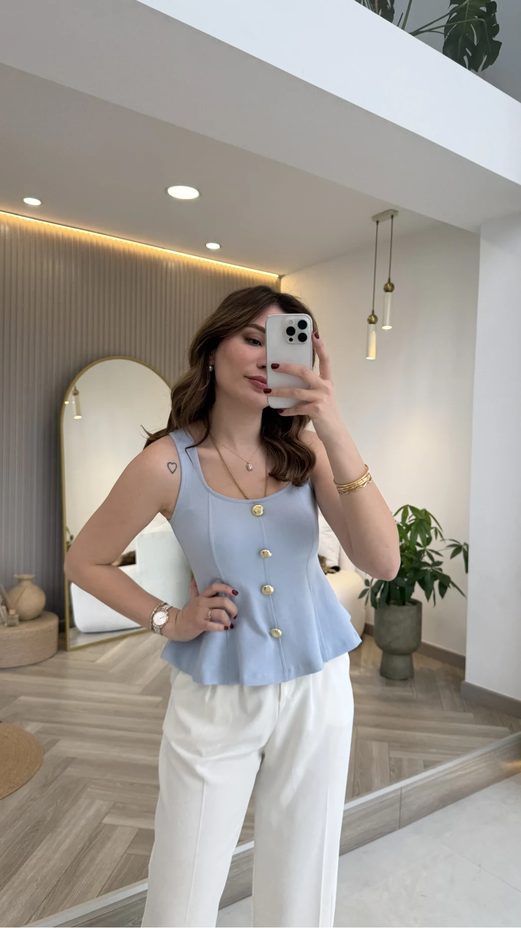 Düğmeli Bel Detaylı Sıfır Kol Bluz - Açık Mavi - Kod: 31979