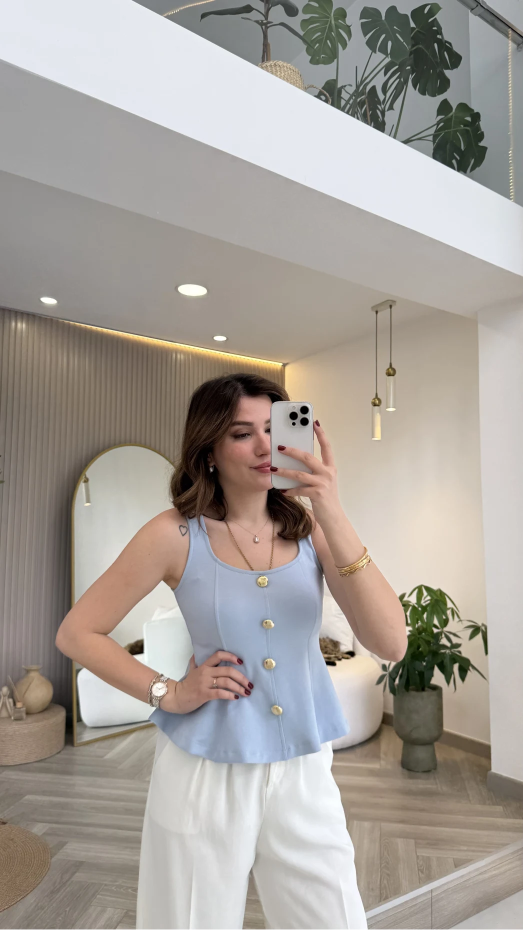 Düğmeli Bel Detaylı Sıfır Kol Bluz - Açık Mavi - Kod: 31979