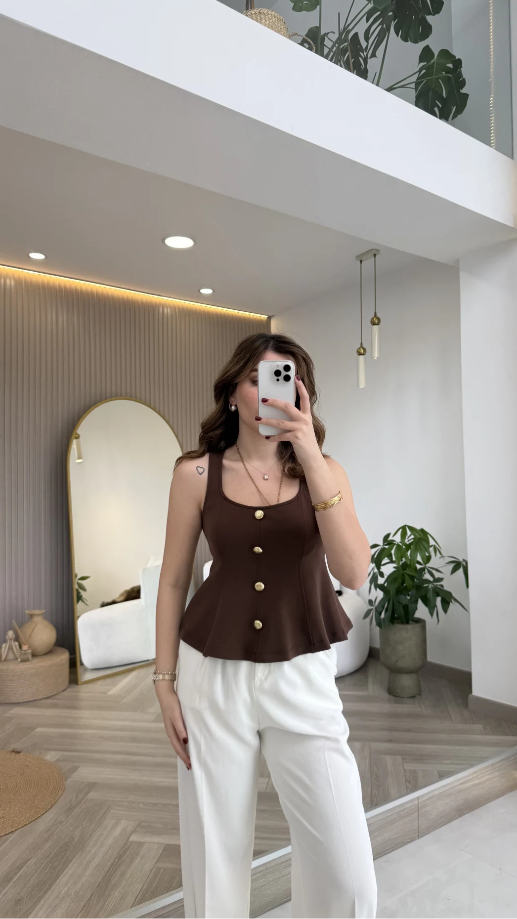 Düğmeli Bel Detaylı Sıfır Kol Bluz - Kahve - Kod: 31979