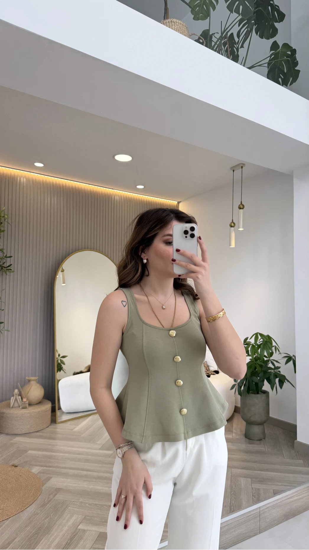 Düğmeli Bel Detaylı Sıfır Kol Bluz - Çağla - Kod: 31979