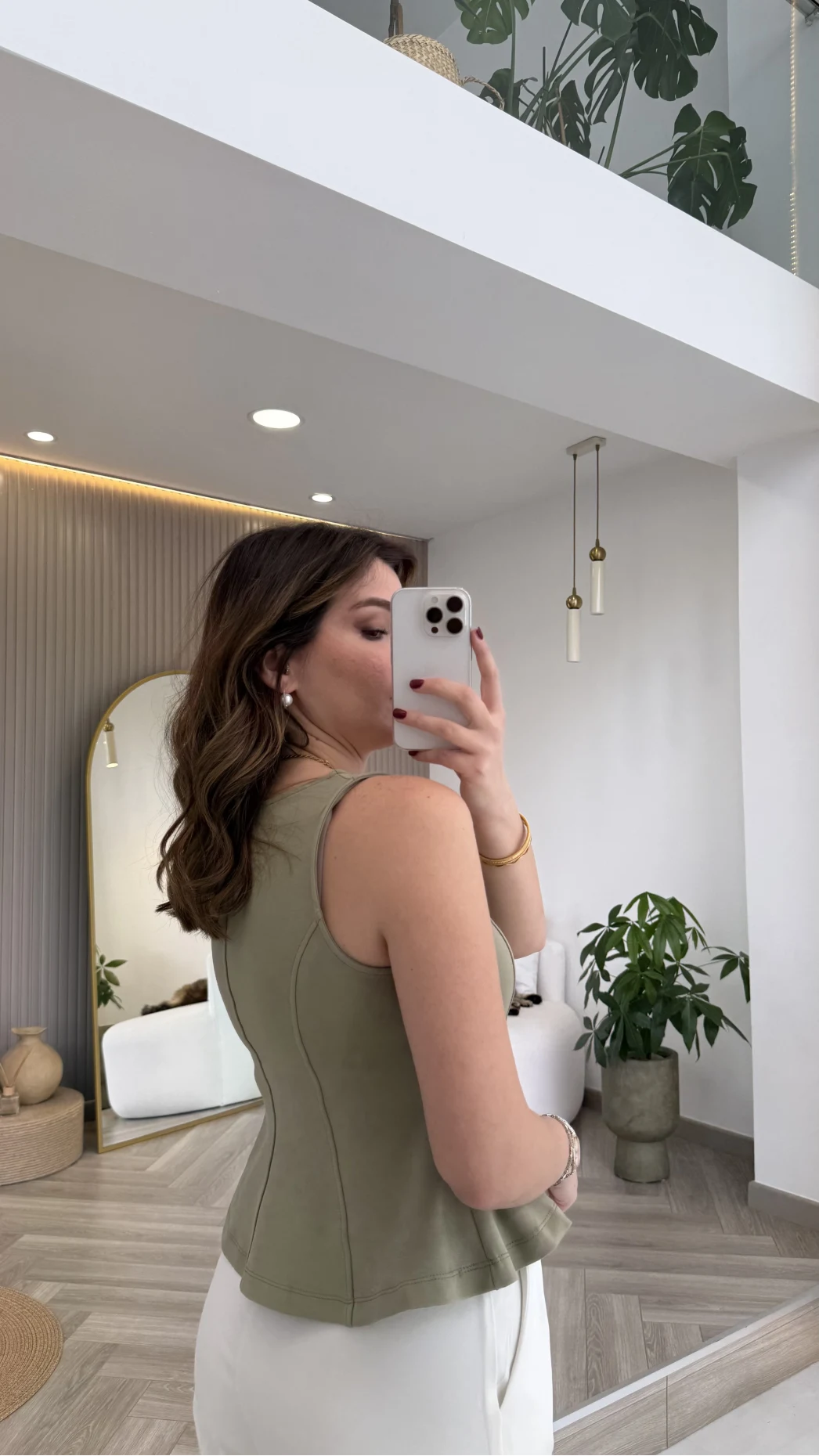 Düğmeli Bel Detaylı Sıfır Kol Bluz - Çağla - Kod: 31979