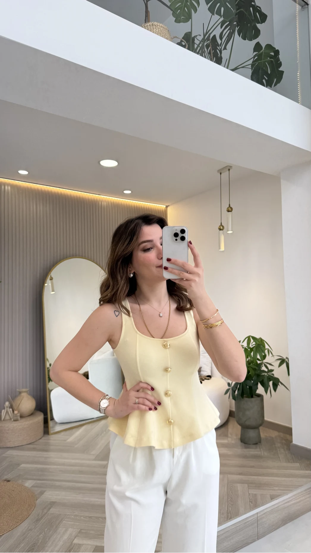 Düğmeli Bel Detaylı Sıfır Kol Bluz - Sarı - Kod: 31979