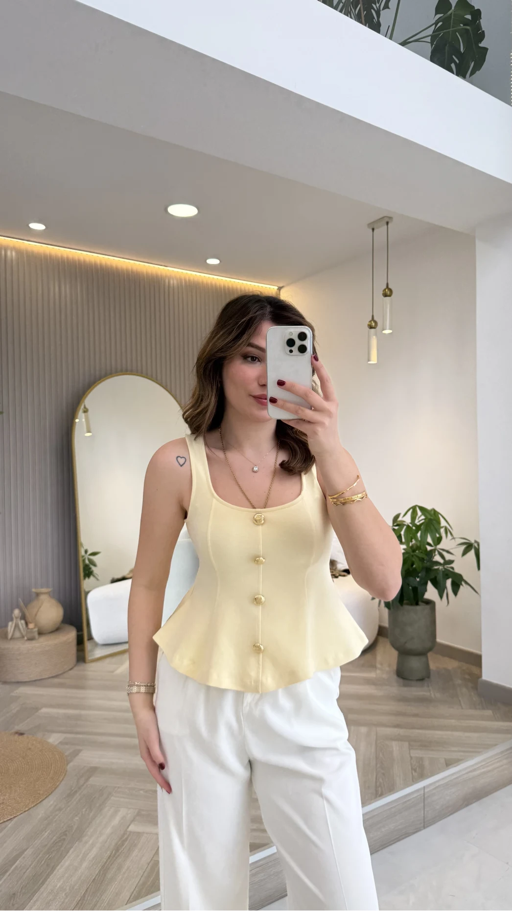 Düğmeli Bel Detaylı Sıfır Kol Bluz - Sarı - Kod: 31979