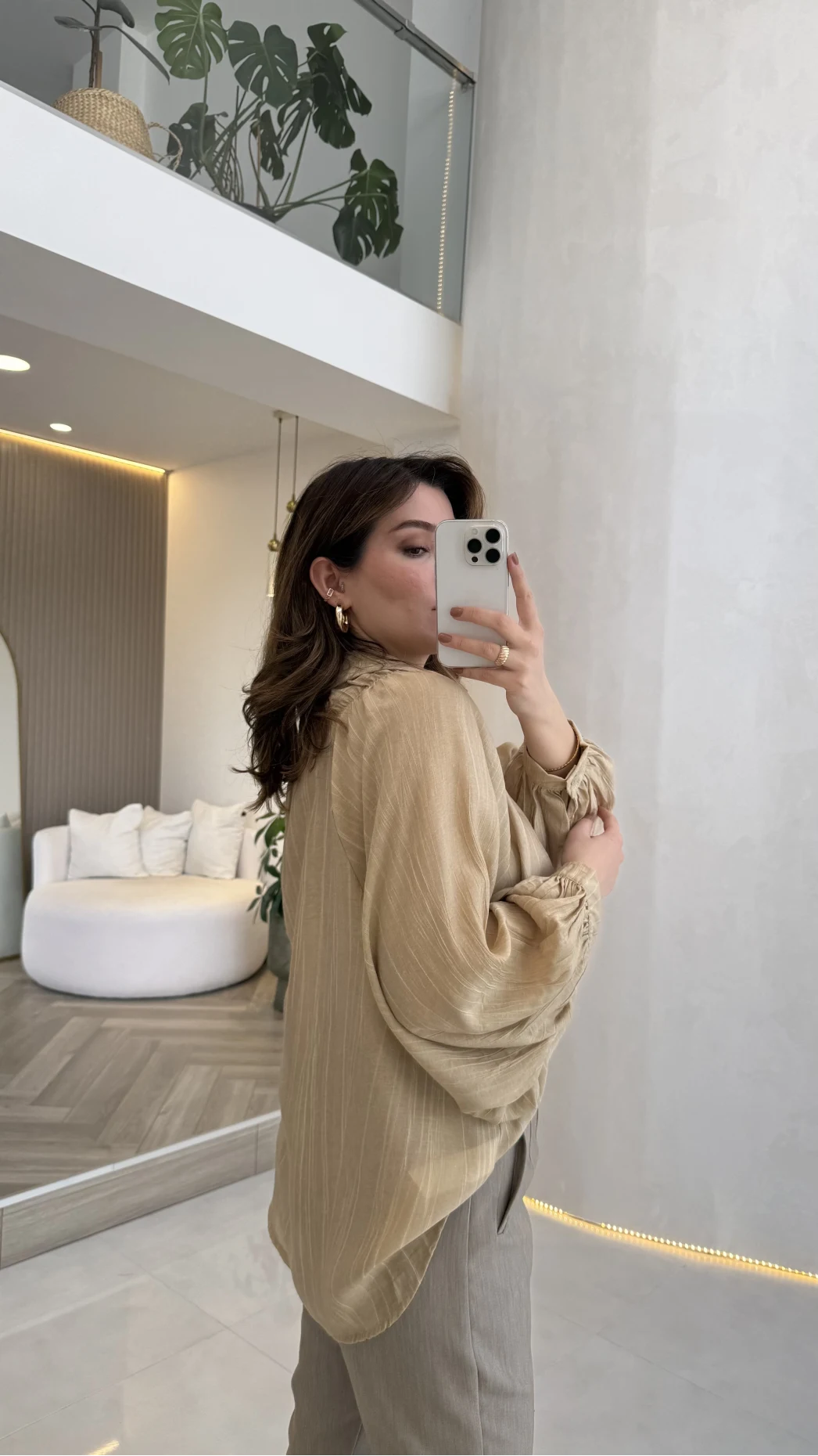 Sweden Yakası Gipeli Balon Kol V Yaka Çizgili Gömlek - Açık Haki - Kod: 580768