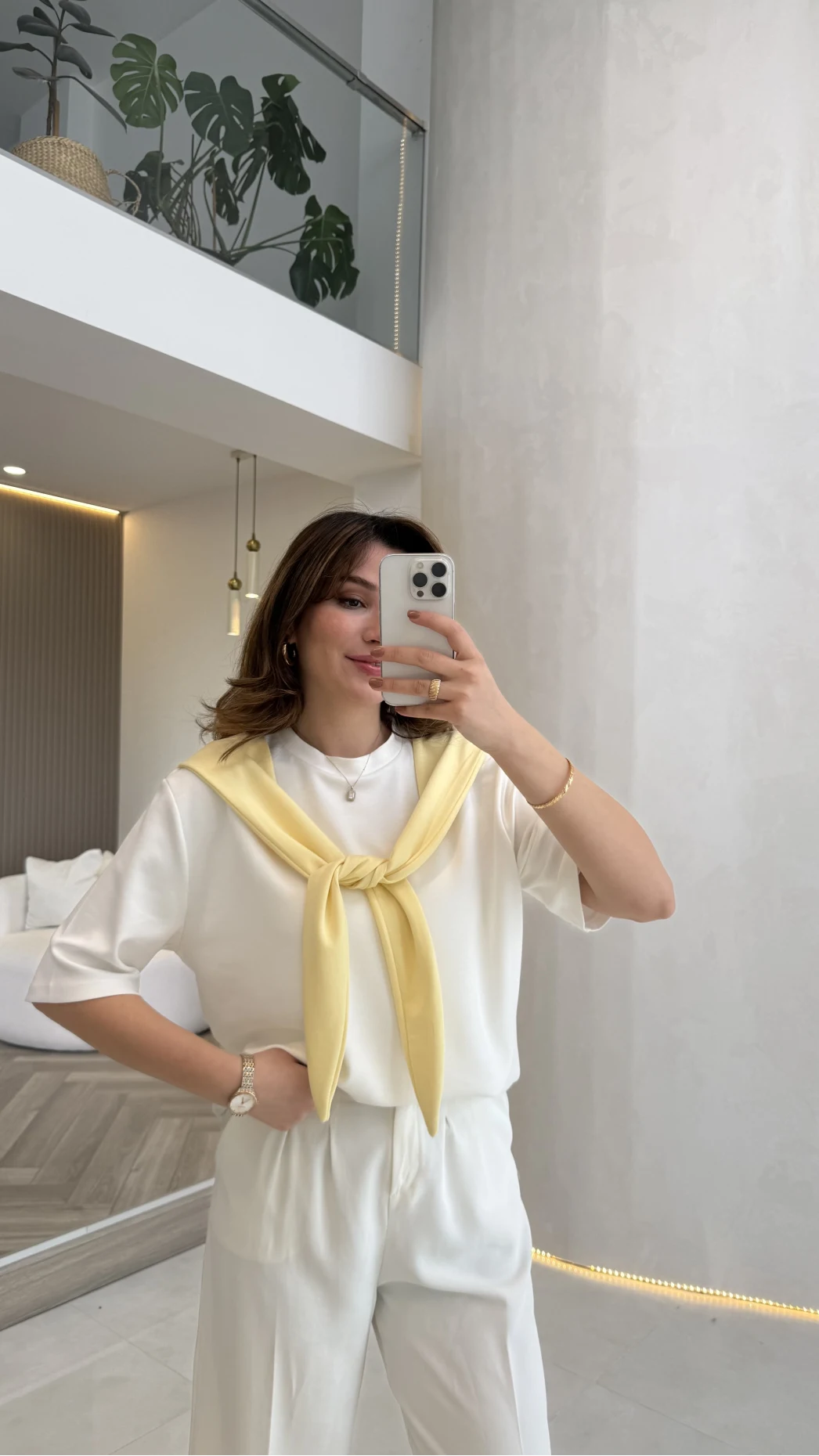 Sawa Fular Detay T-Shirt - Sarı - Kod: 1094