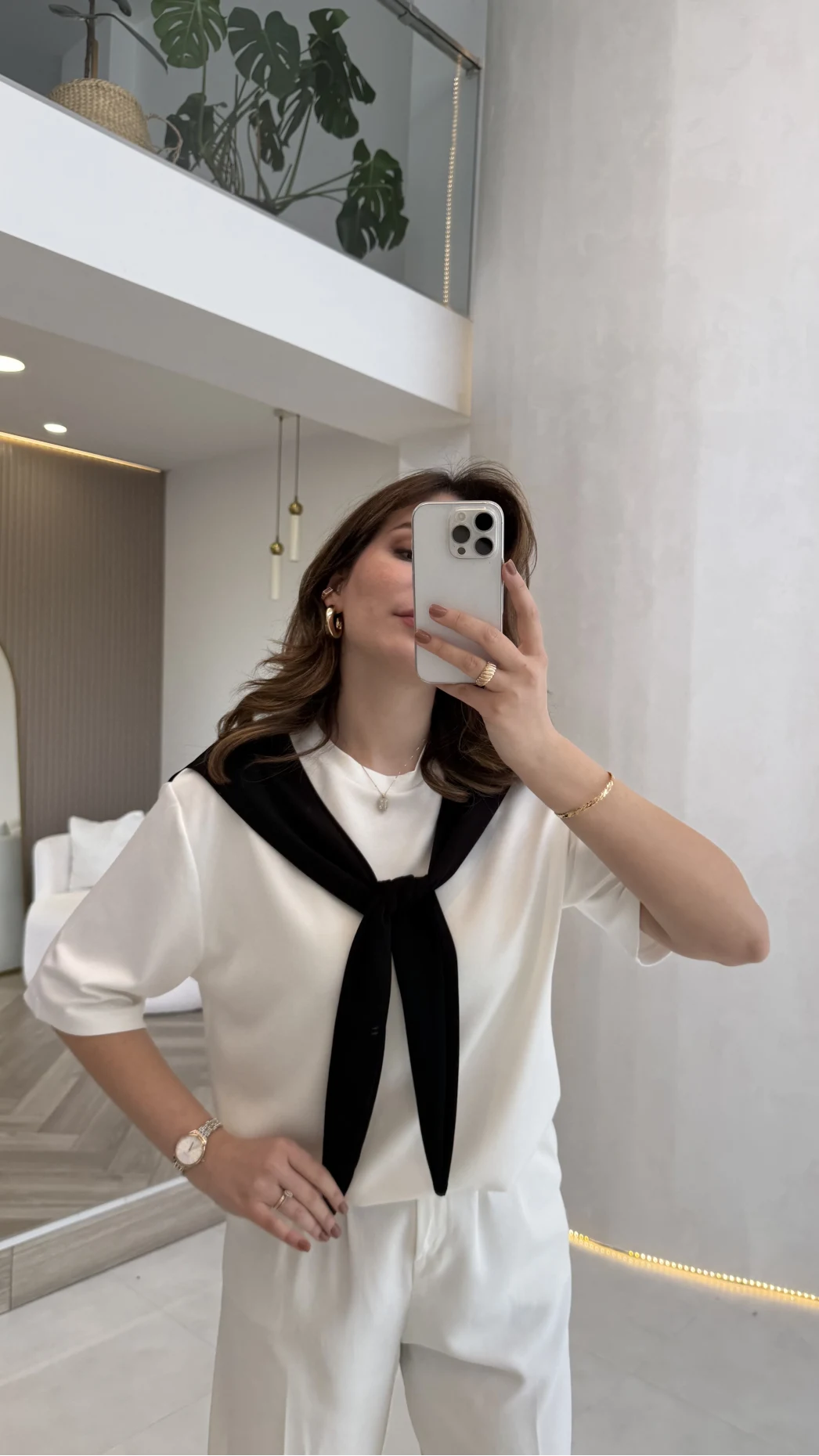 Sawa Fular Detay T-Shirt - Siyah - Kod: 1094