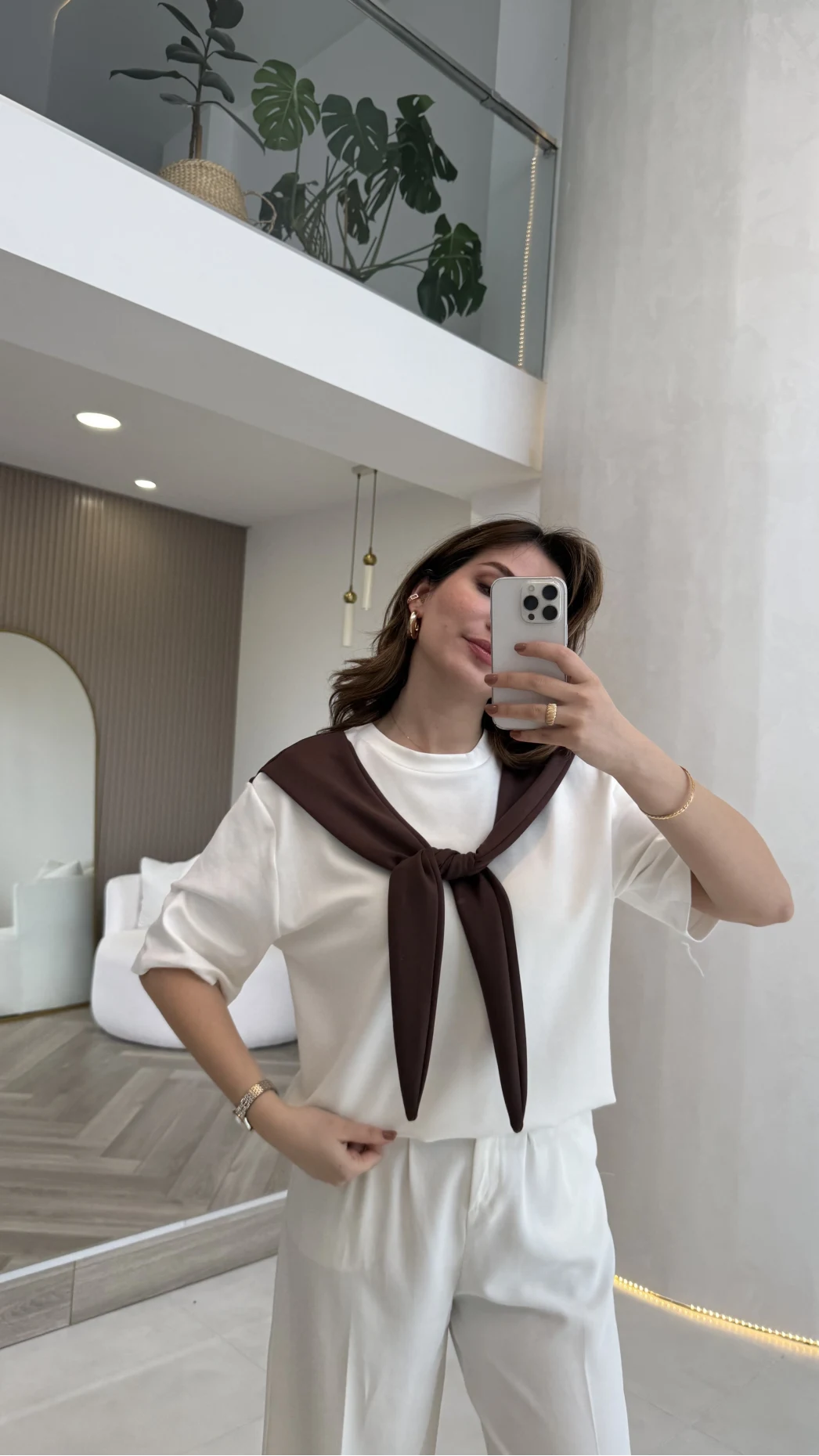 Sawa Fular Detay T-Shirt - Kahverengi - Kod: 1094