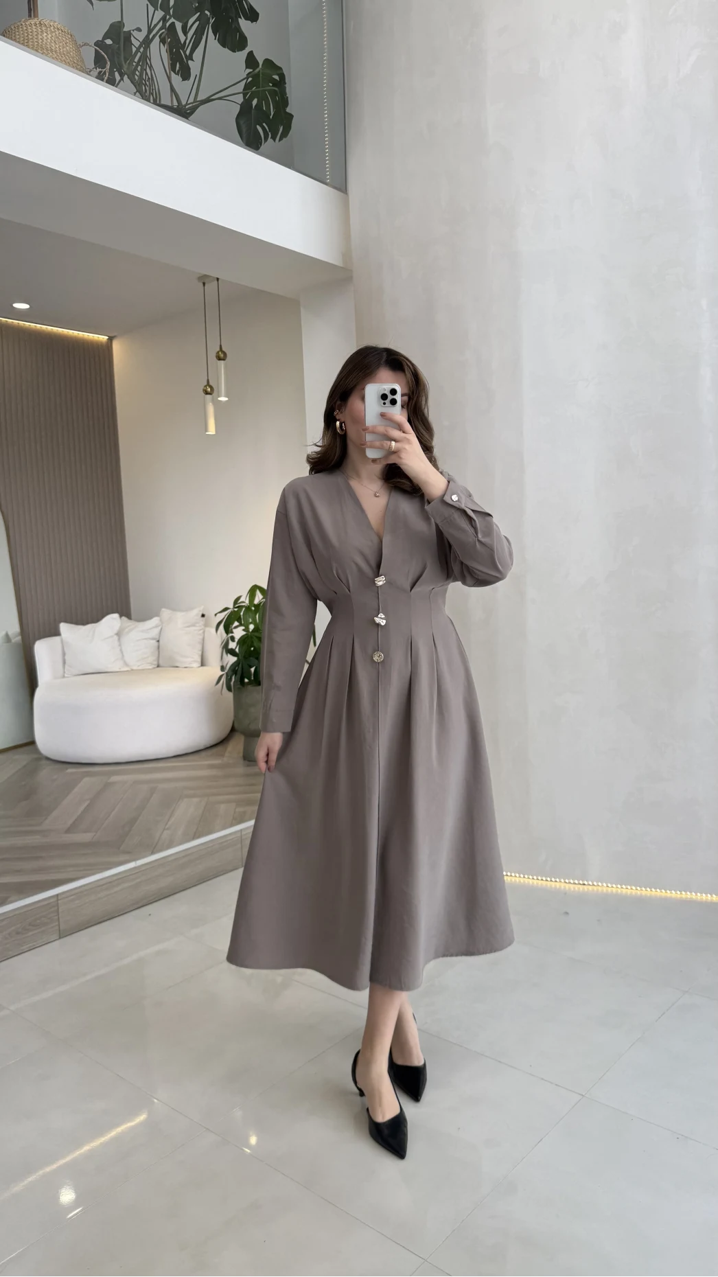 Önü Aksesuaar Detaylı Modal Elbise - Vizon - Kod: 3078