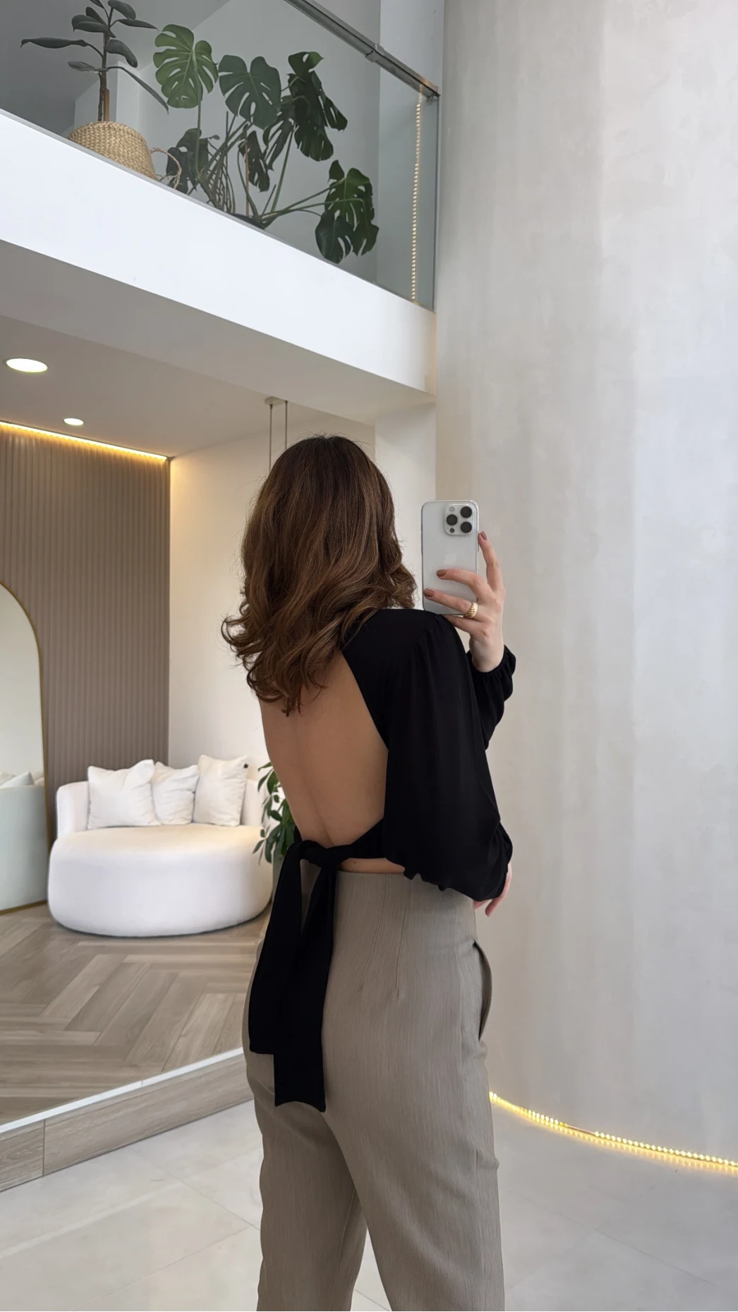 Sun Aksesuar Detay Bağlamalı Bluz - Siyah - Kod: 1032