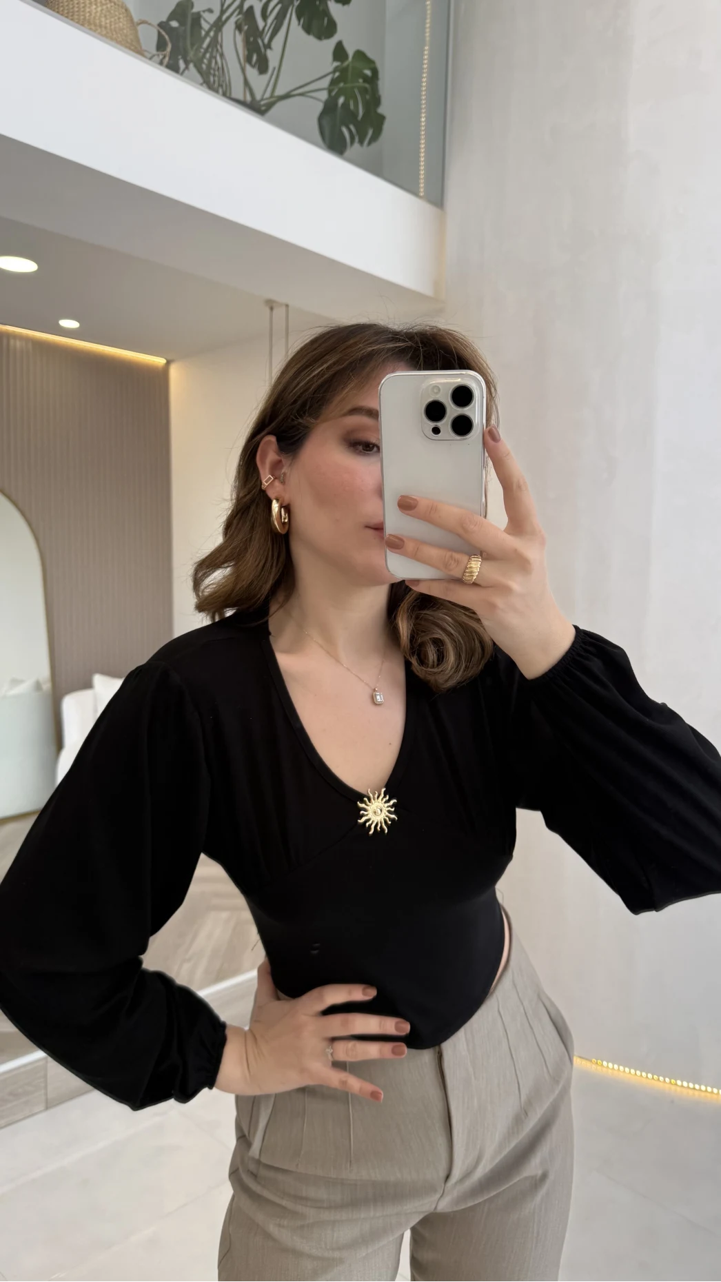 Sun Aksesuar Detay Bağlamalı Bluz - Siyah - Kod: 1032